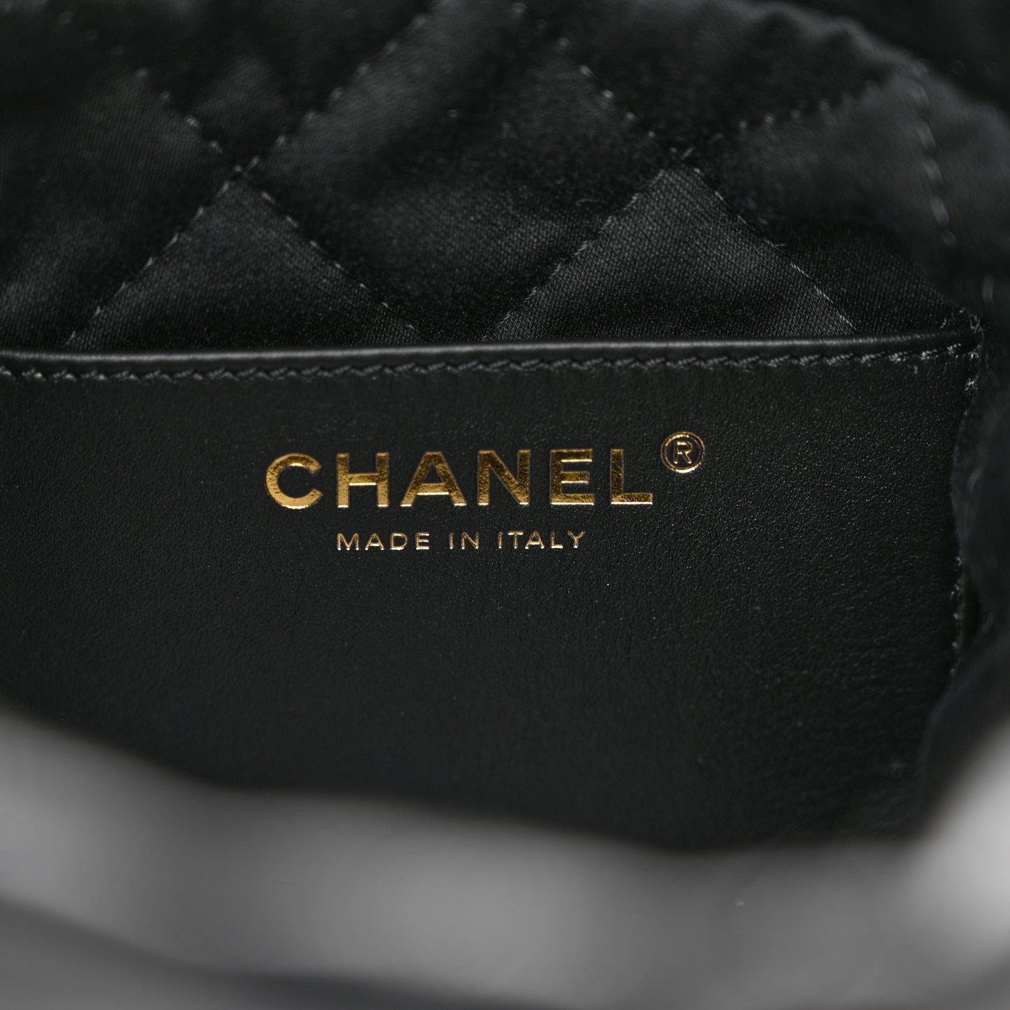 Shiny Calfskin Quilted Mini Chanel 22 Black
