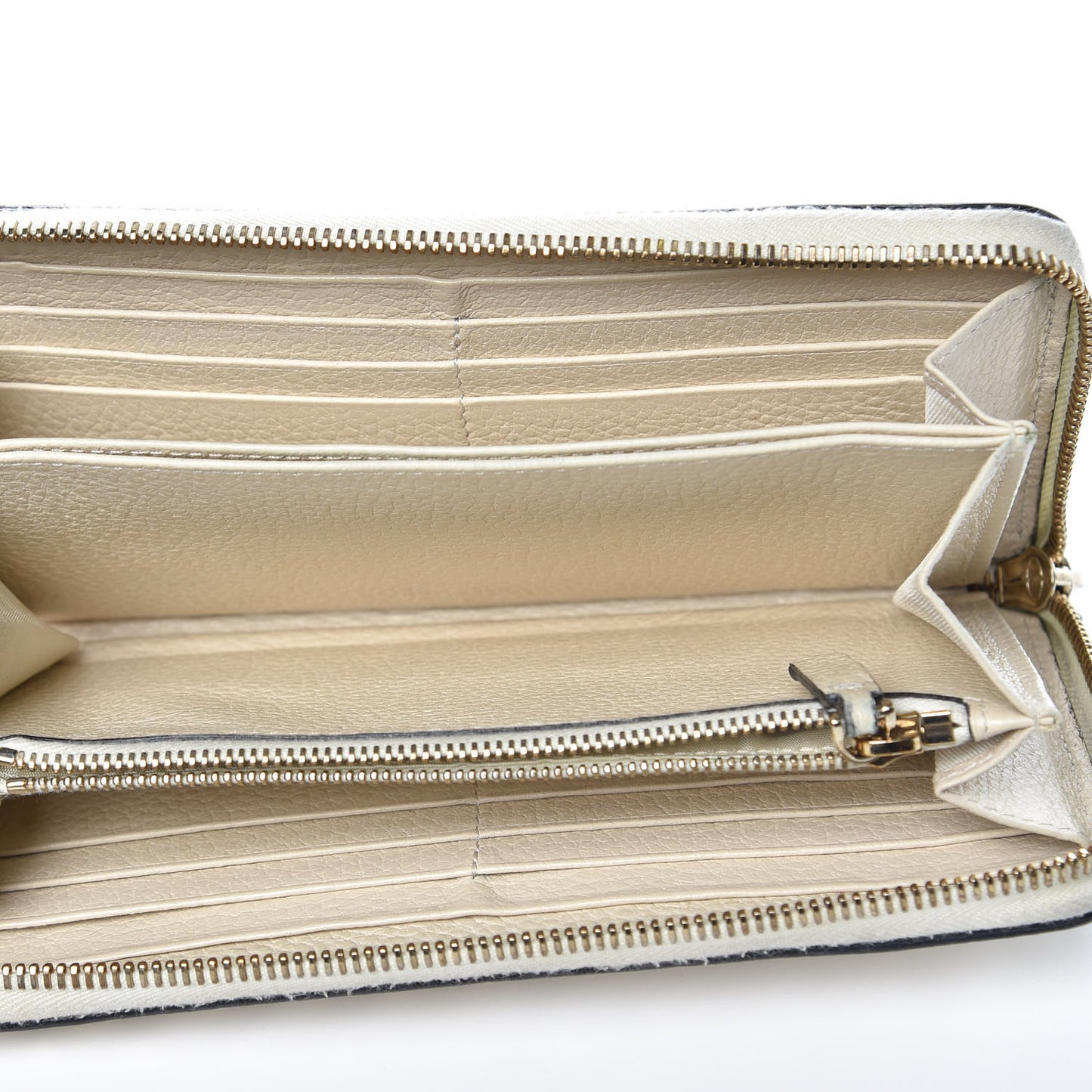 Pebbled Calfskin Rockstud Zip Around Wallet Ivory