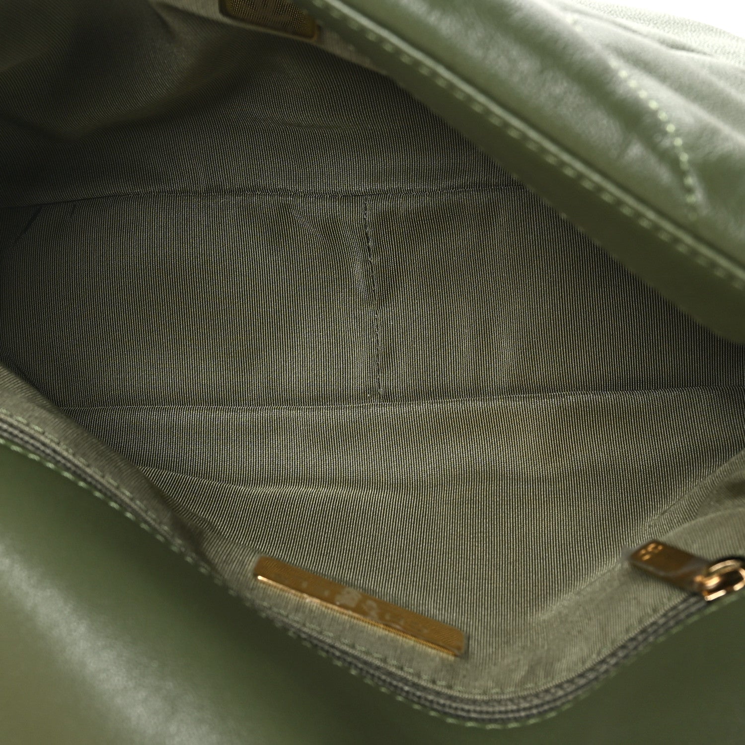 Chanel Lambskin Quilted Medium Chanel 19 Flap Green 5 of 11