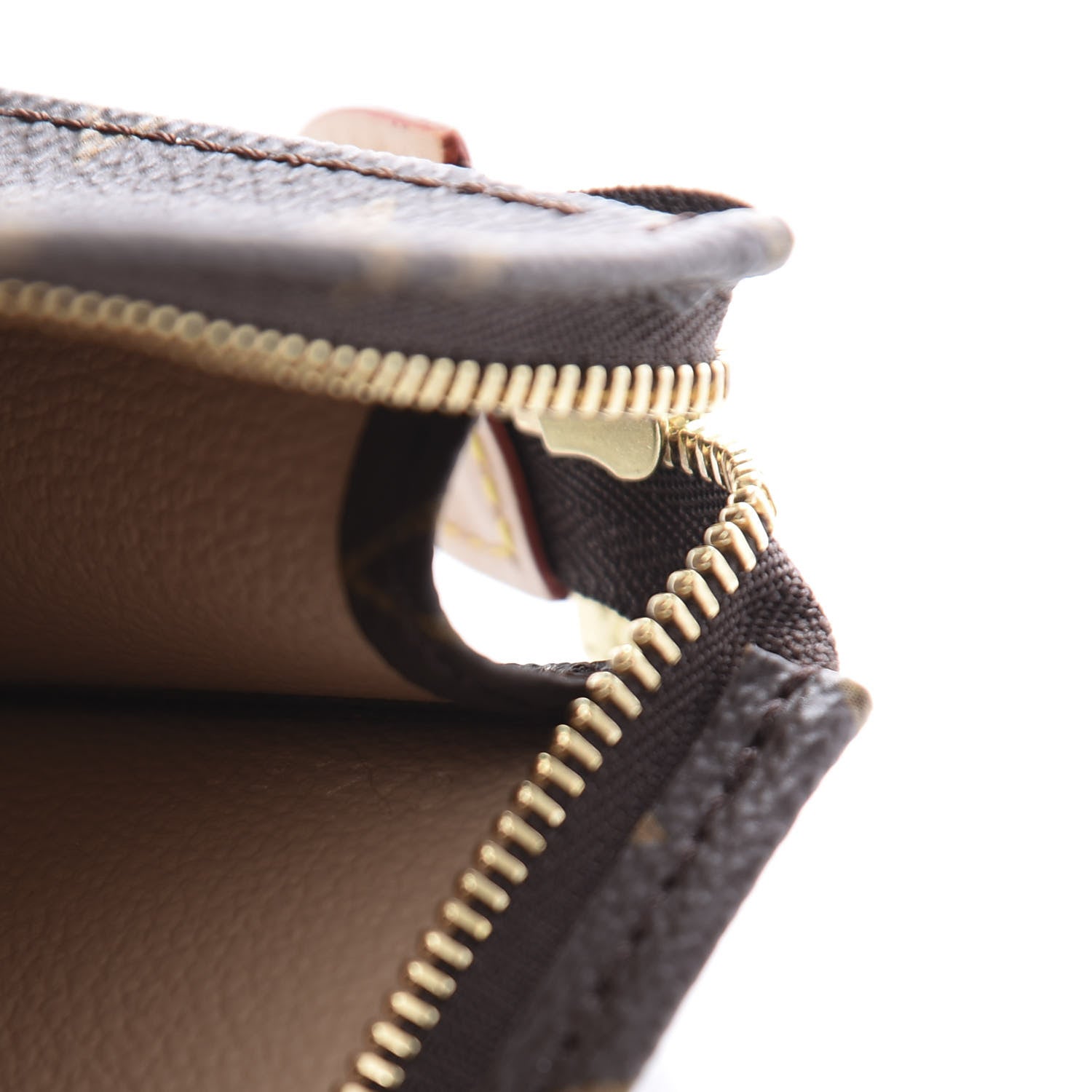 Louis Vuitton Monogram Toiletry Pouch 15 5 of 9