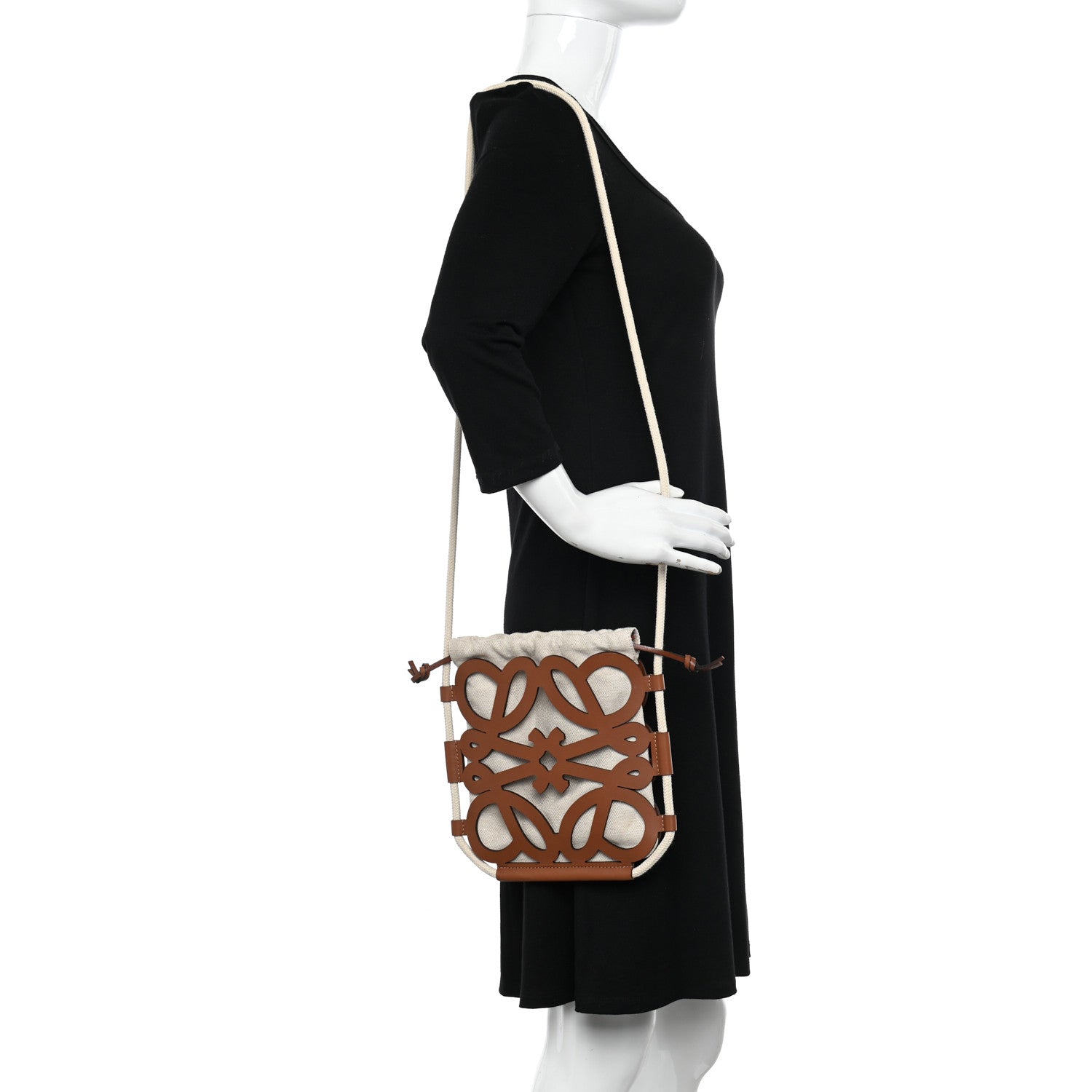 Loewe Smooth Calfskin Small Anagram Cutout Tote Tan Beige 2 of 10