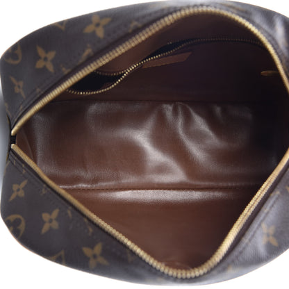 Louis Vuitton Monogram Toiletry Bag 25 5 of 8
