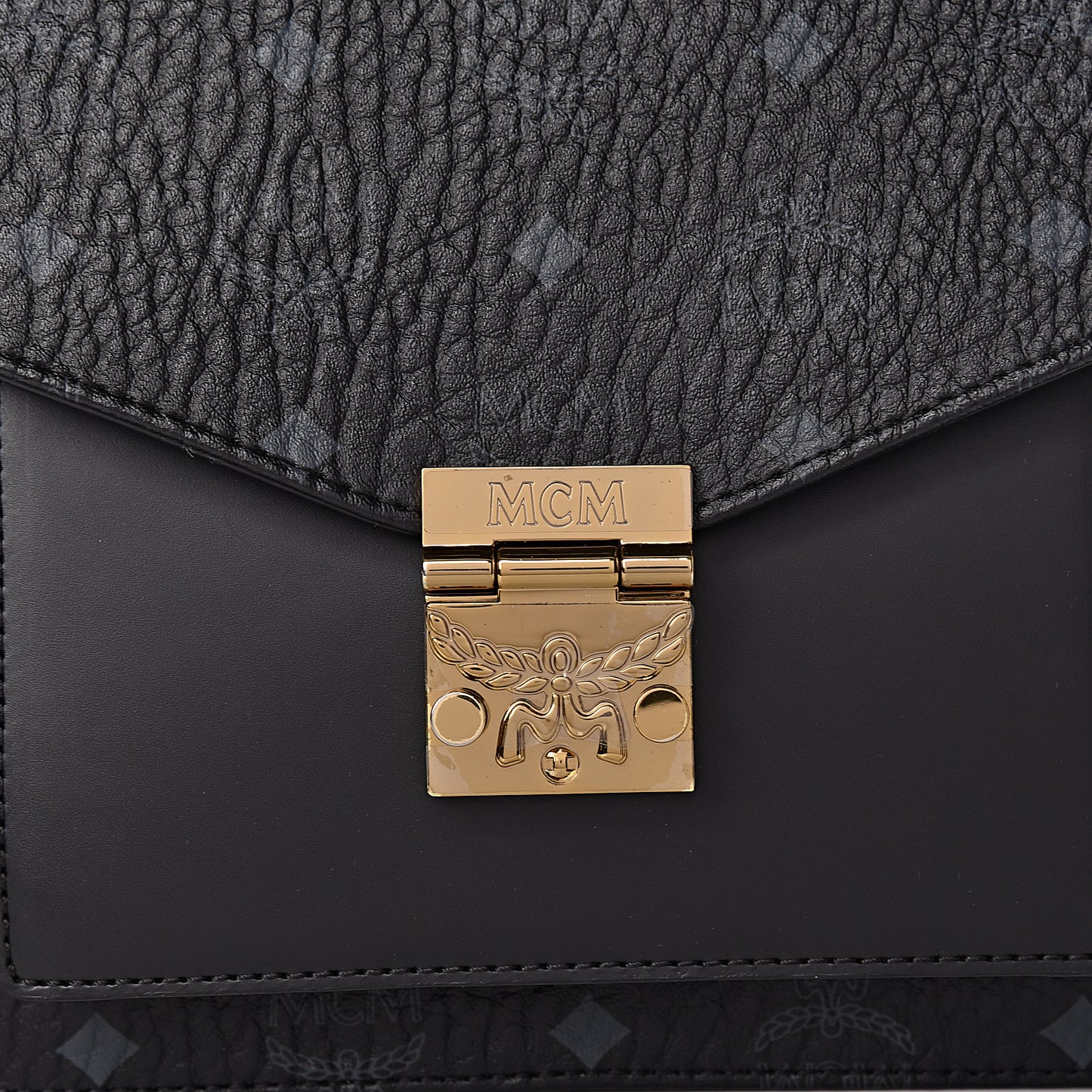 Visetos Medium Patricia Satchel Black
