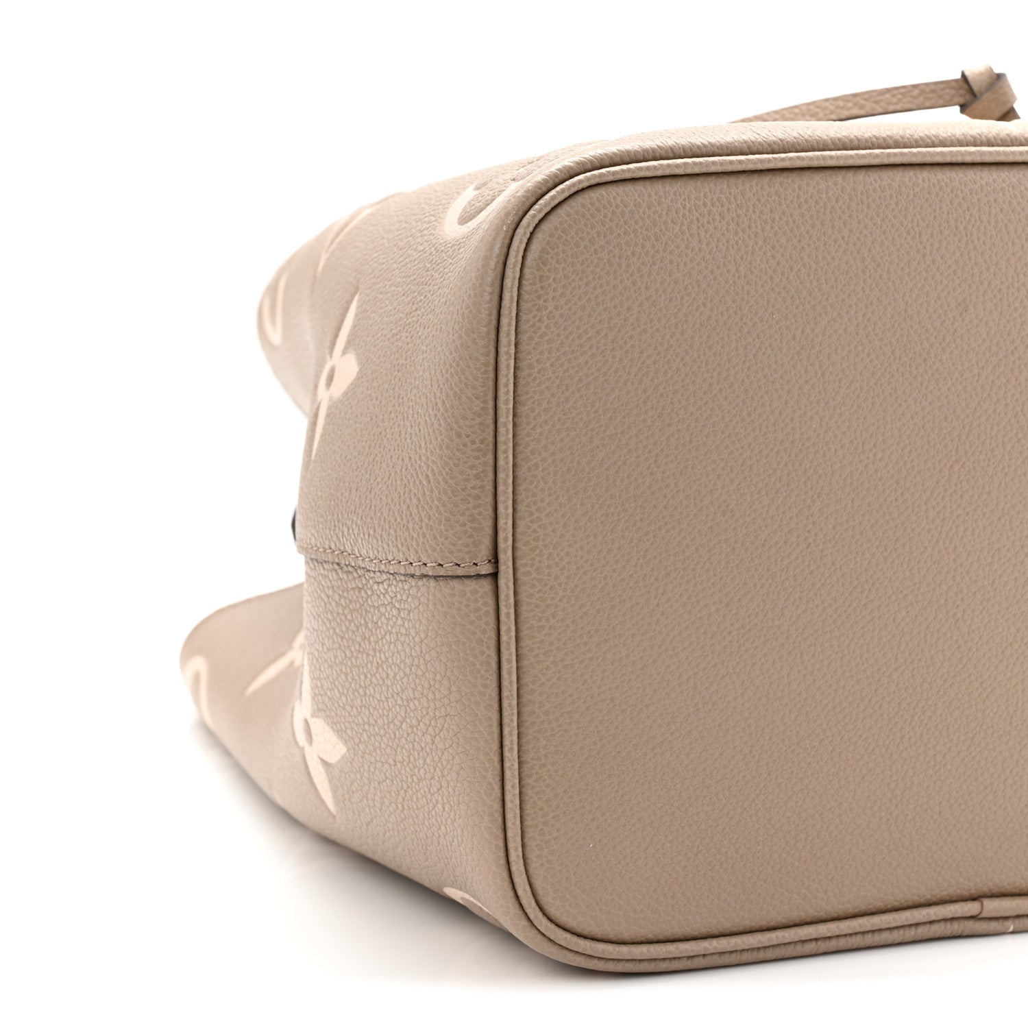 Louis Vuitton Empreinte Monogram Giant Neonoe MM Tourterelle Creme