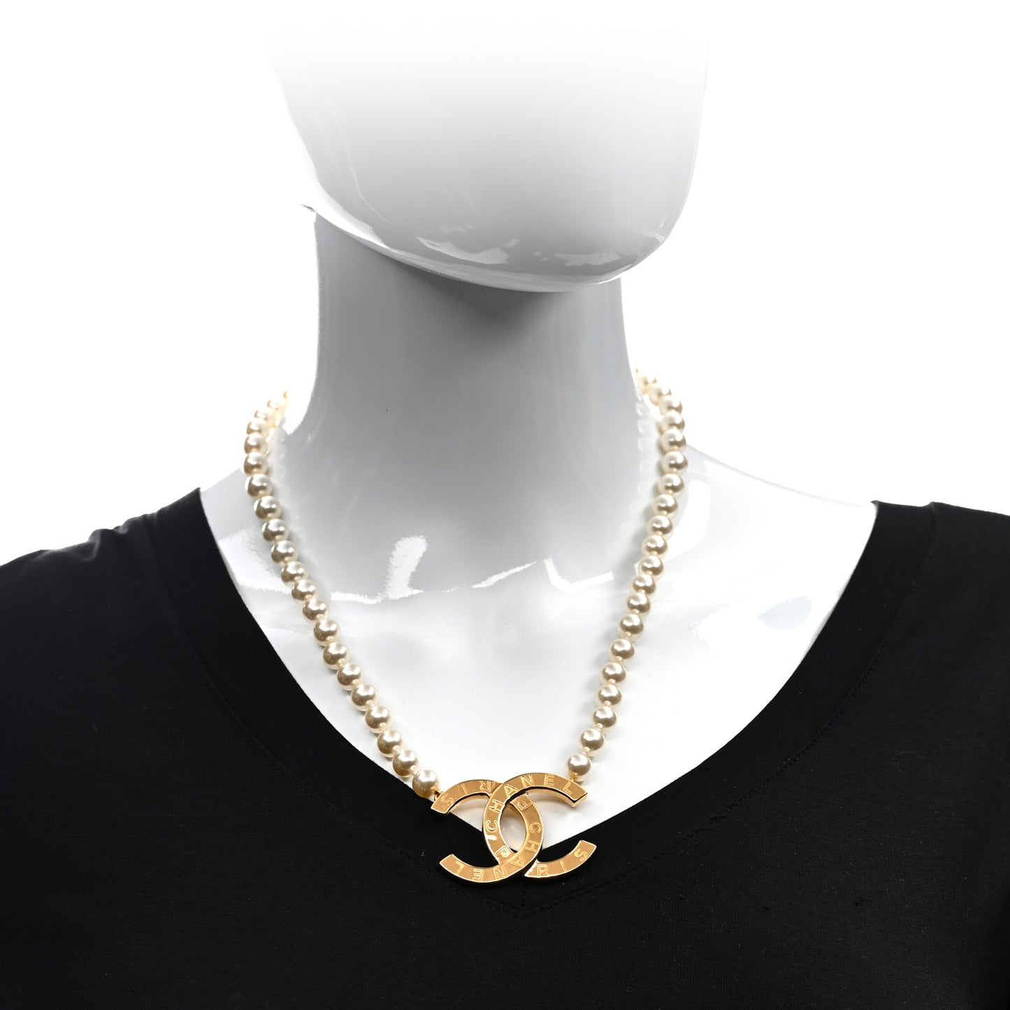 Pearl CC Paris Button Short Necklace Gold