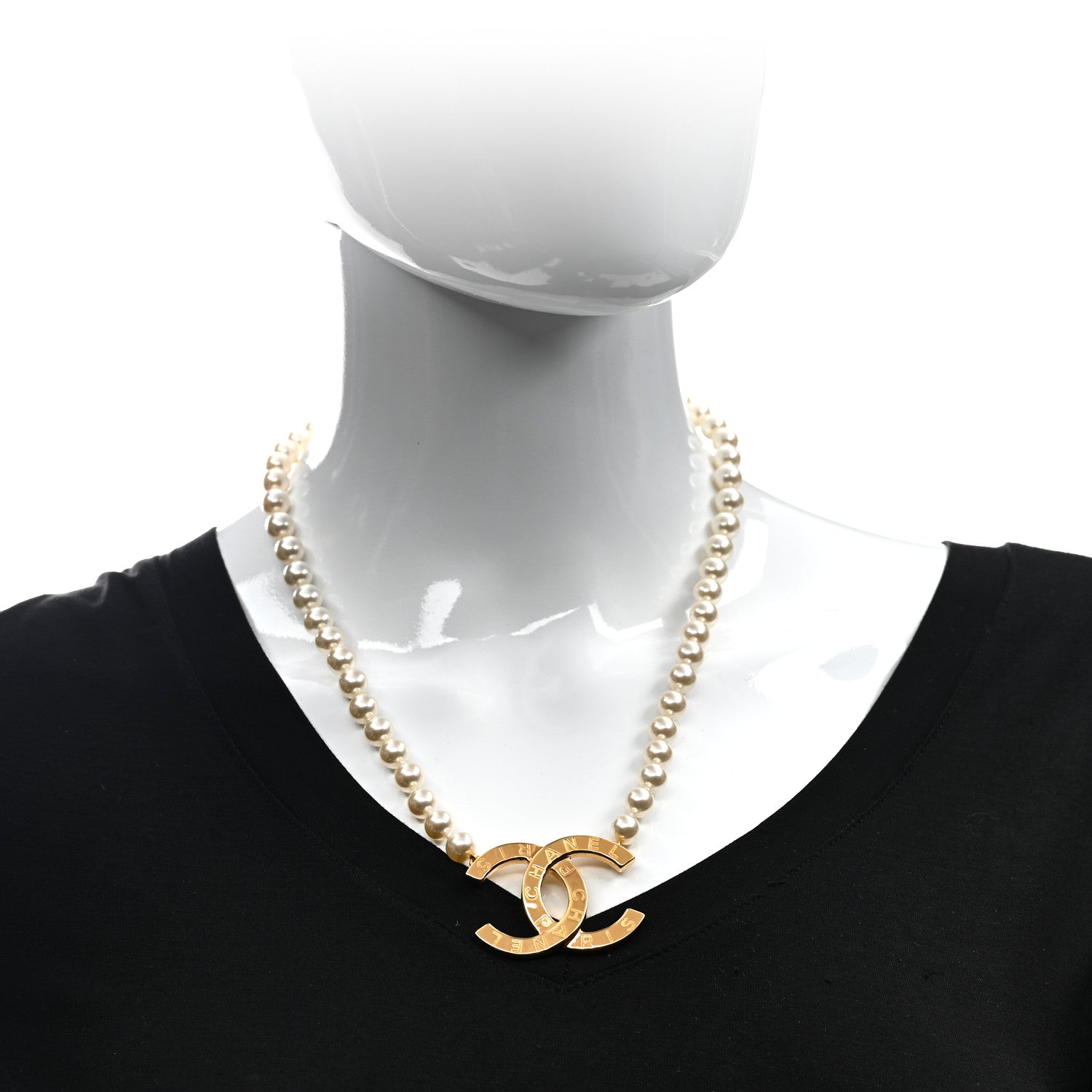 Chanel Pearl CC Paris Button Short Necklace Gold 2 of 5