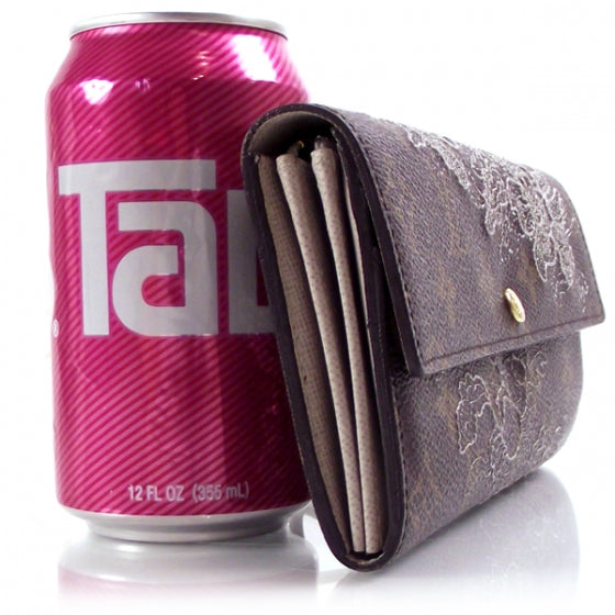 Monogram Dentelle Sarah Wallet Silver