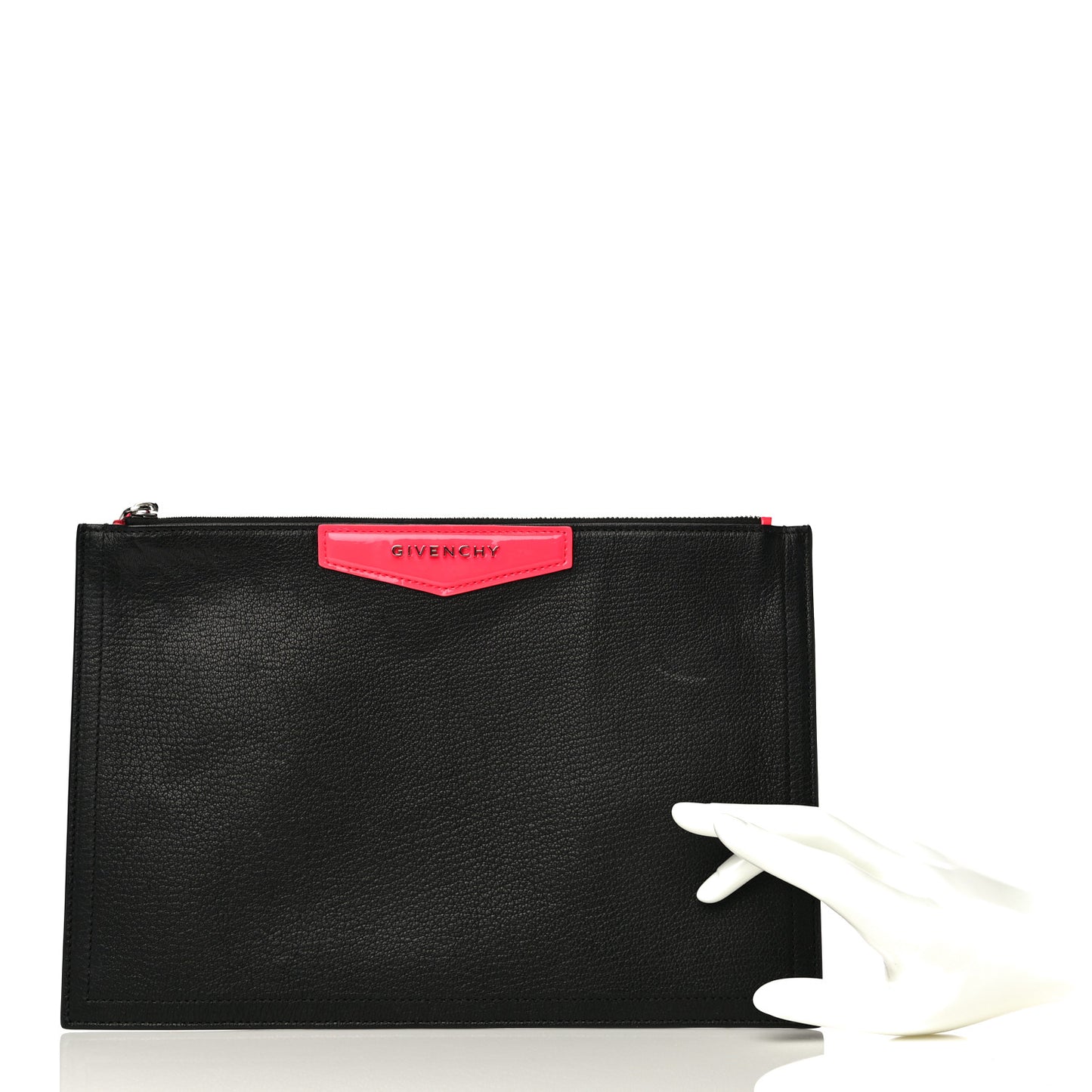 Sugar Goatskin Medium Antigona Pouch Black