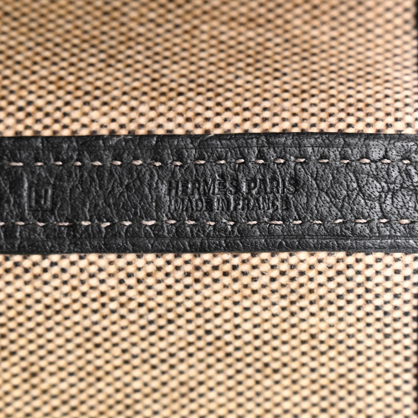 Twill H Negonda Garden Party 36 MM Tote Ecru Black
