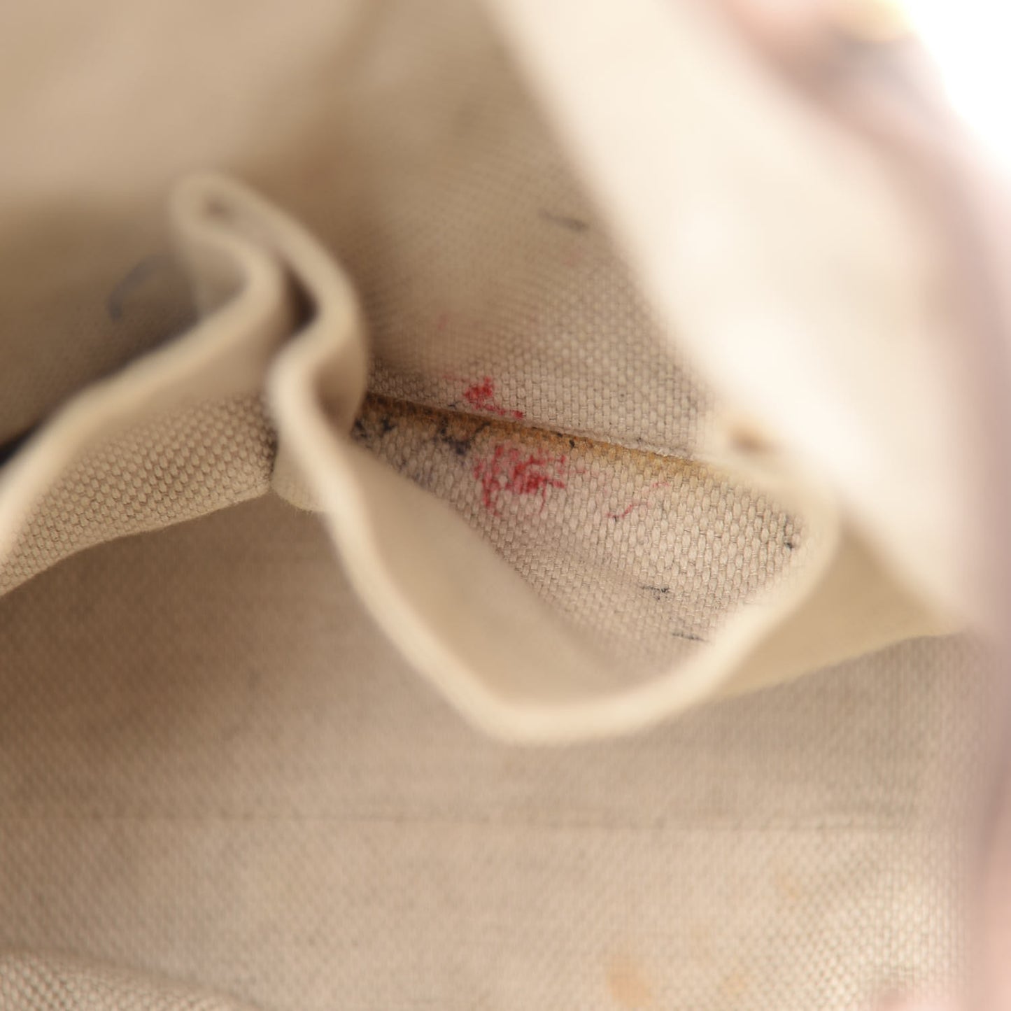 Pebbled Calfskin Small Soho Shoulder Bag Light Pink