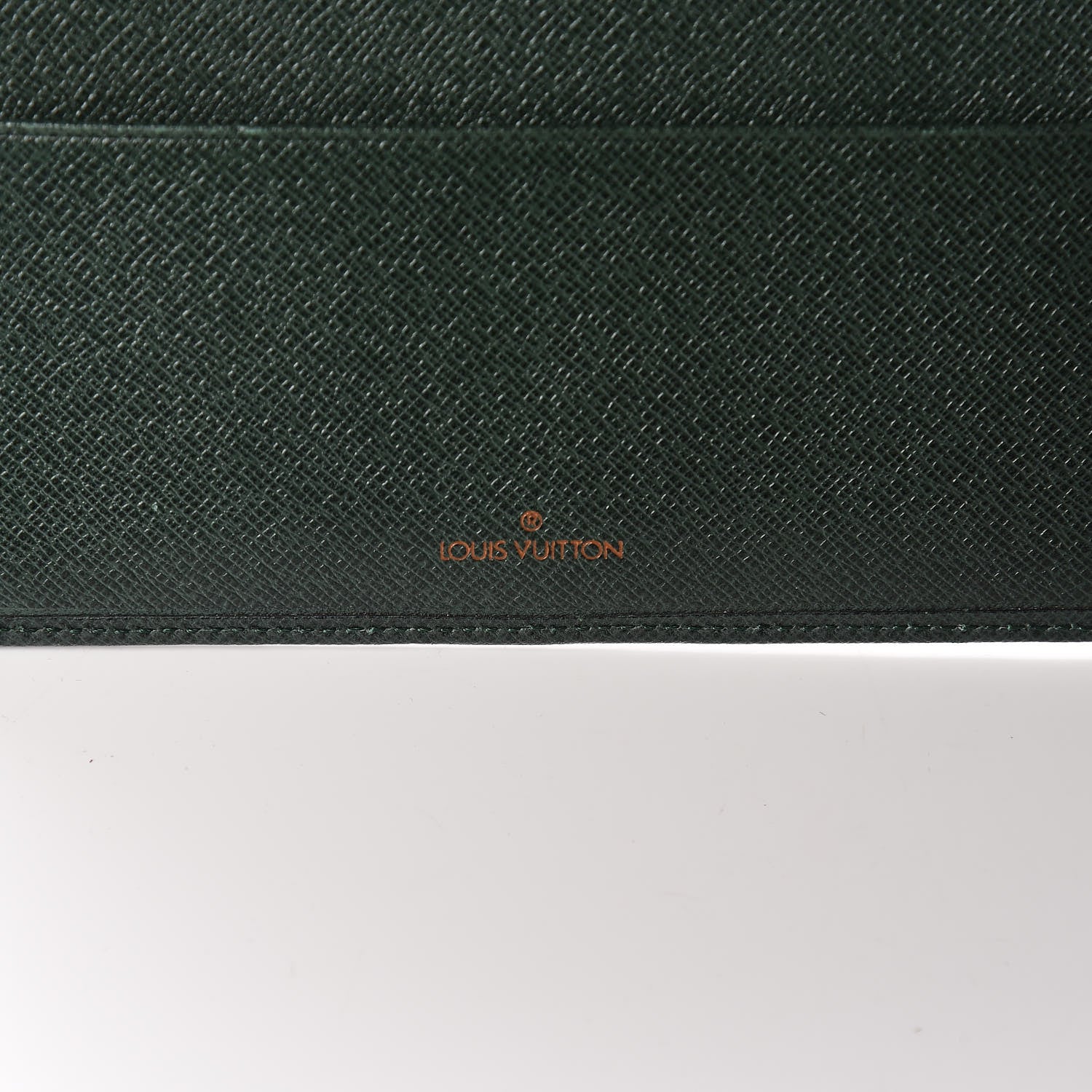 Louis Vuitton Taiga Desk Agenda Cover Epicea 6 of 7