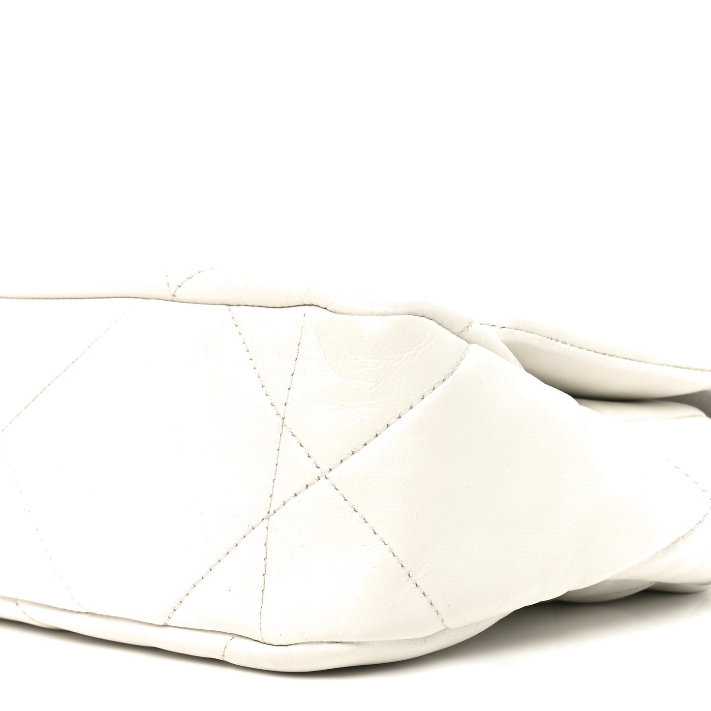 Lambskin Quilted Medium Chanel 19 Flap White