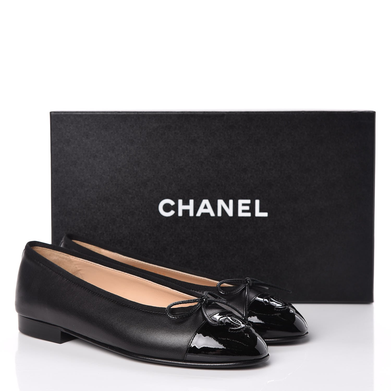 Chanel Lambskin Patent CC Cap Toe Ballerina Flats 35 Black 9 of 9