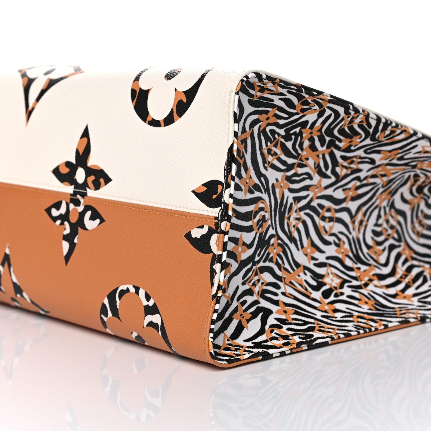 Monogram Giant Jungle Onthego GM Ivory