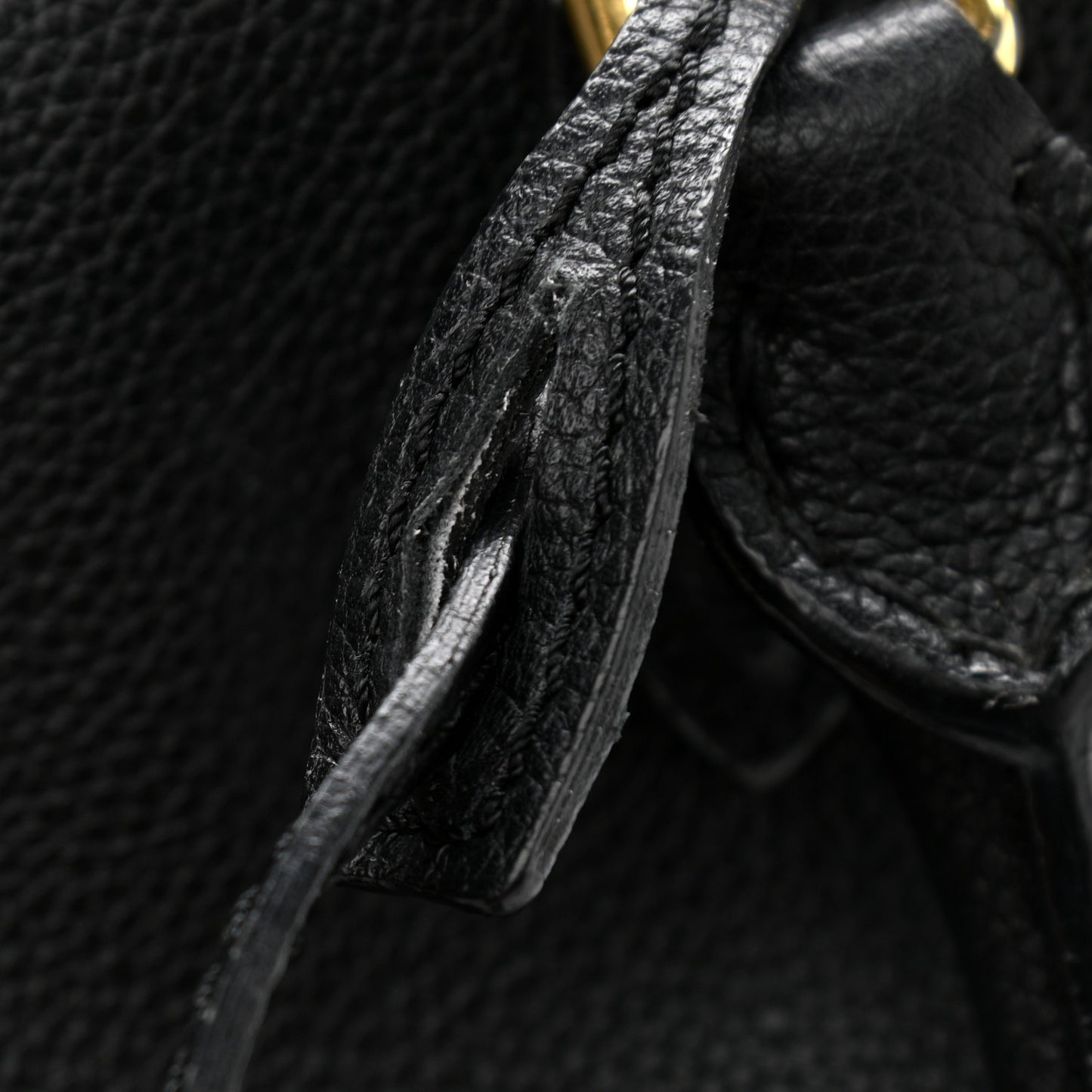 Pebbled Calfskin Large Skull Padlock Zip Around Tote Black