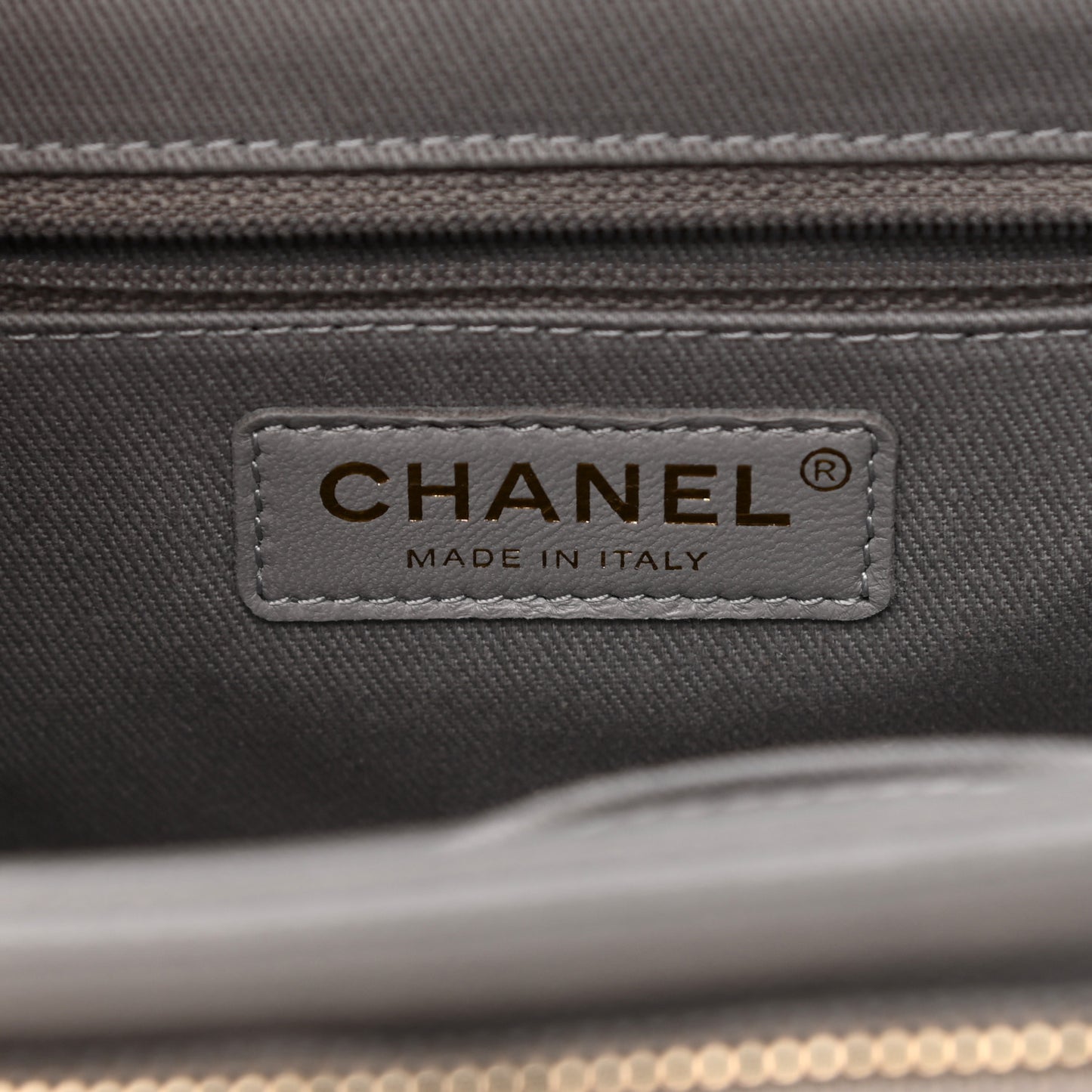 Caviar Quilted Small Business Affinity Flap Grey