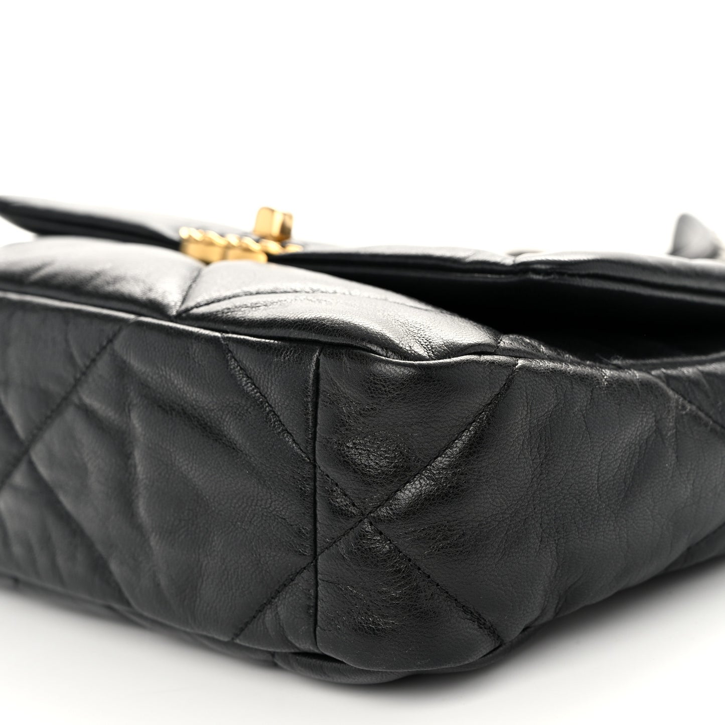 Shiny Goatskin Quilted Medium Chanel 19 Flap Black