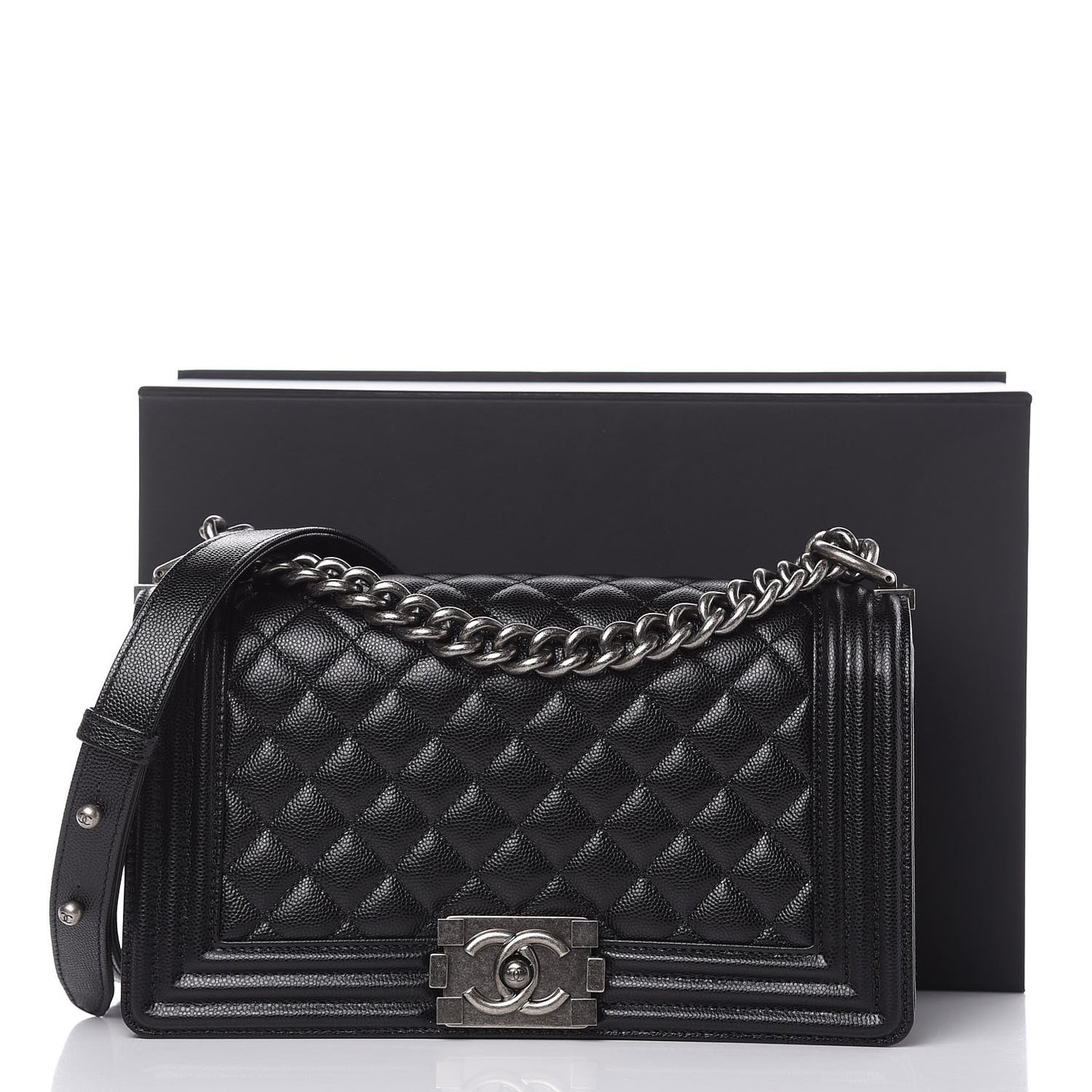 Caviar Quilted Medium Boy Flap Black