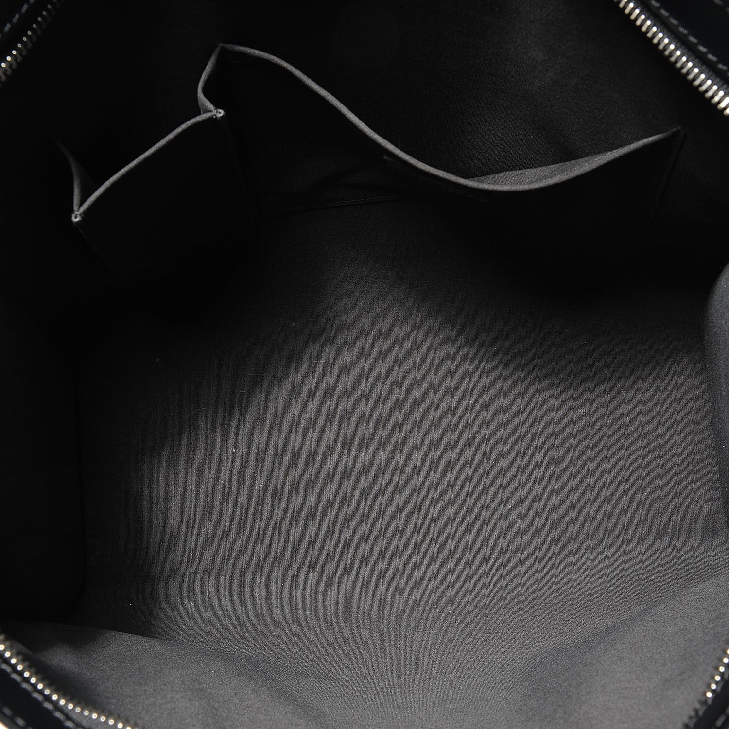 Louis Vuitton Epi Madeleine GM Black 8 of 8