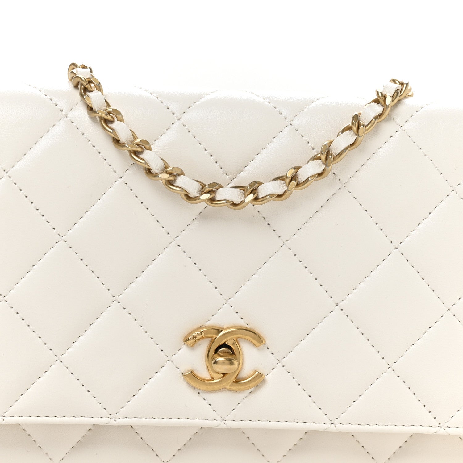 CHANEL キルティングポーチ ホワイト CHANEL キルティングポーチ ホワイト CHANEL（ポーチ ・ ホワイト/白色