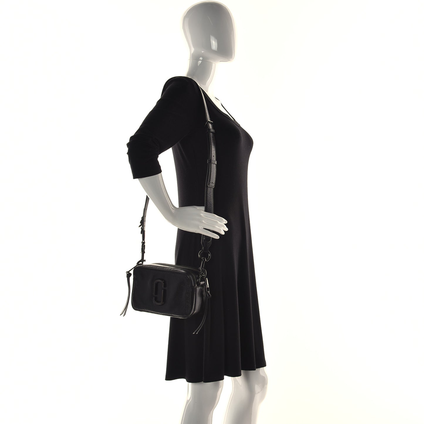 Supple Natural Grain Calfskin The Softshot 21 Bag Black