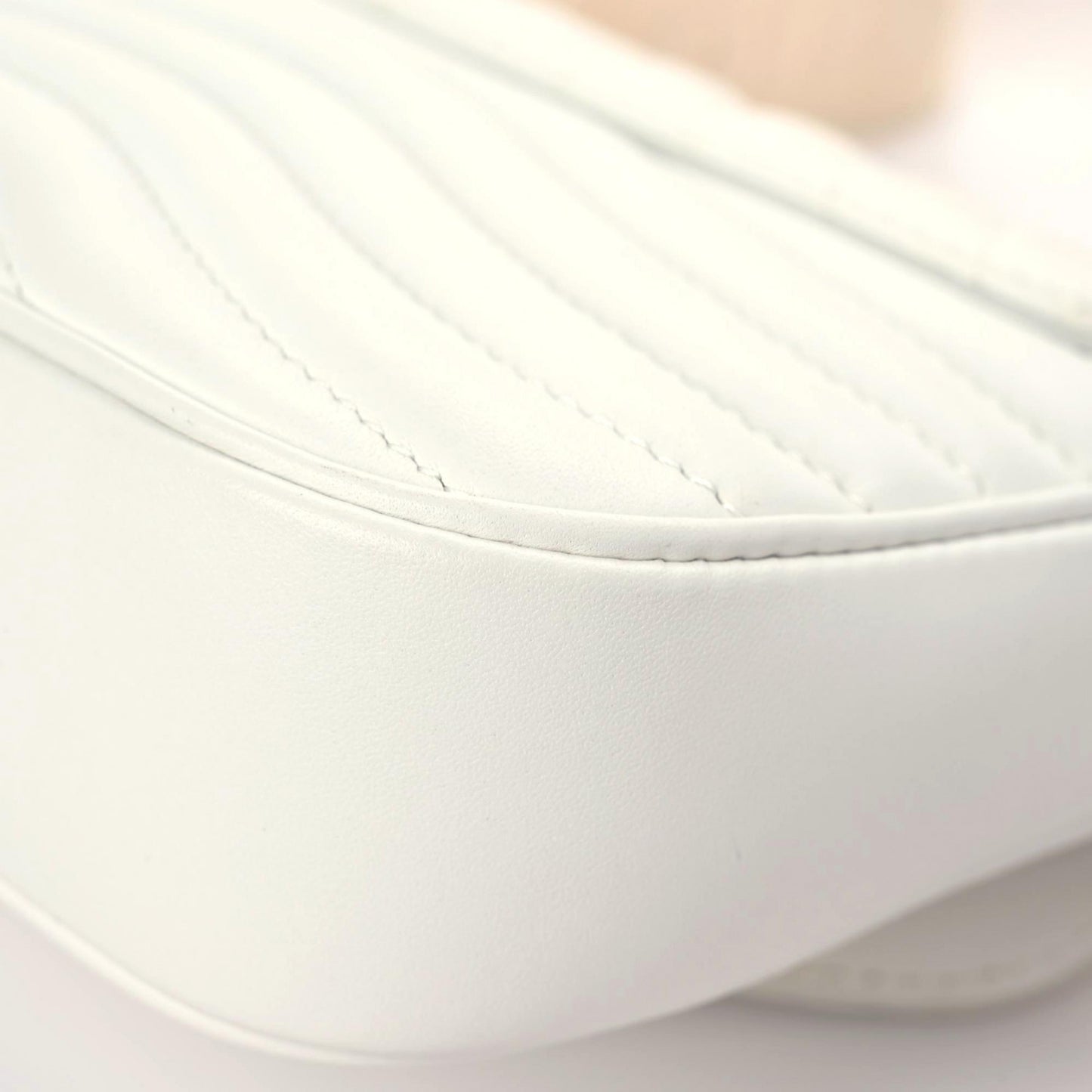 Calfskin New Wave Multi Pochette Snow