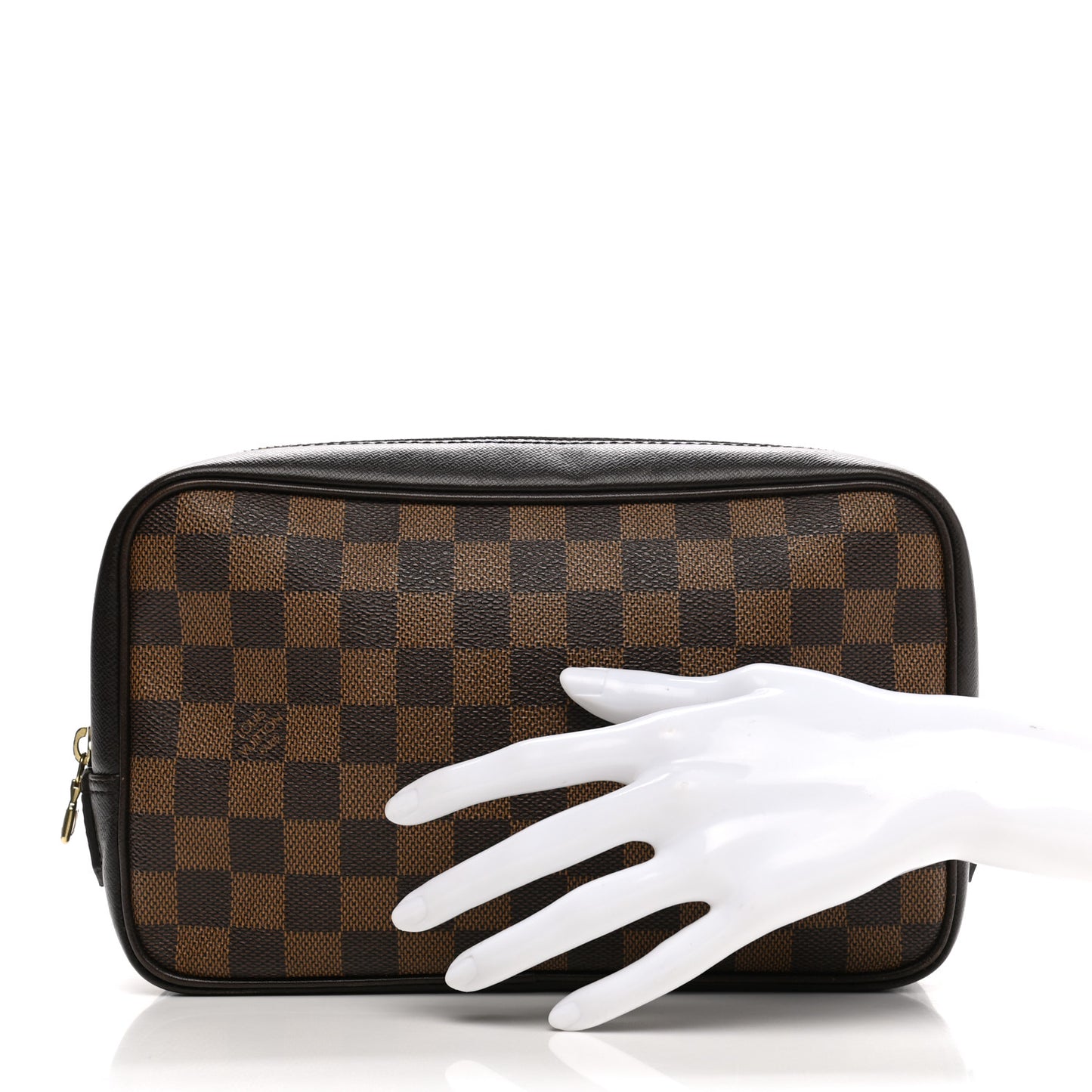 Damier Ebene Trousse Toilette 28