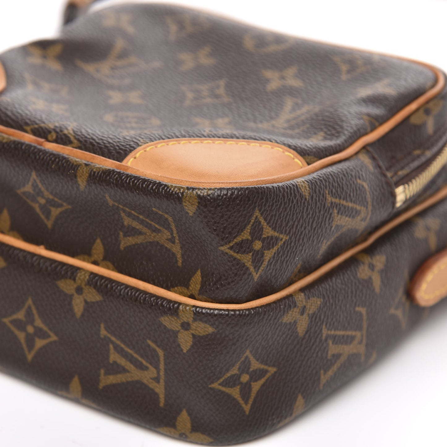 Monogram Amazone