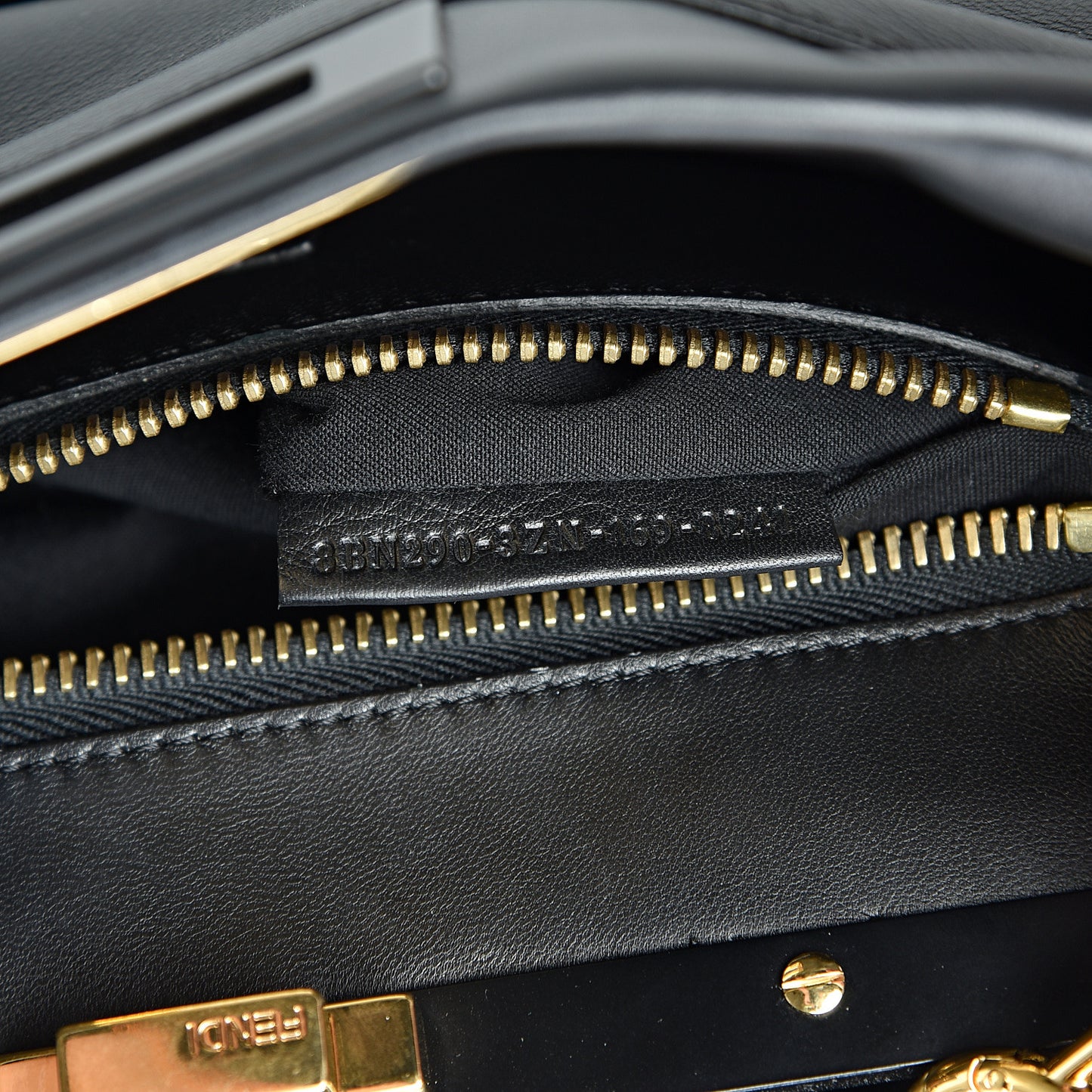 Vitello Seta Shiny Nappa Medium Peekaboo Iconic Satchel Black
