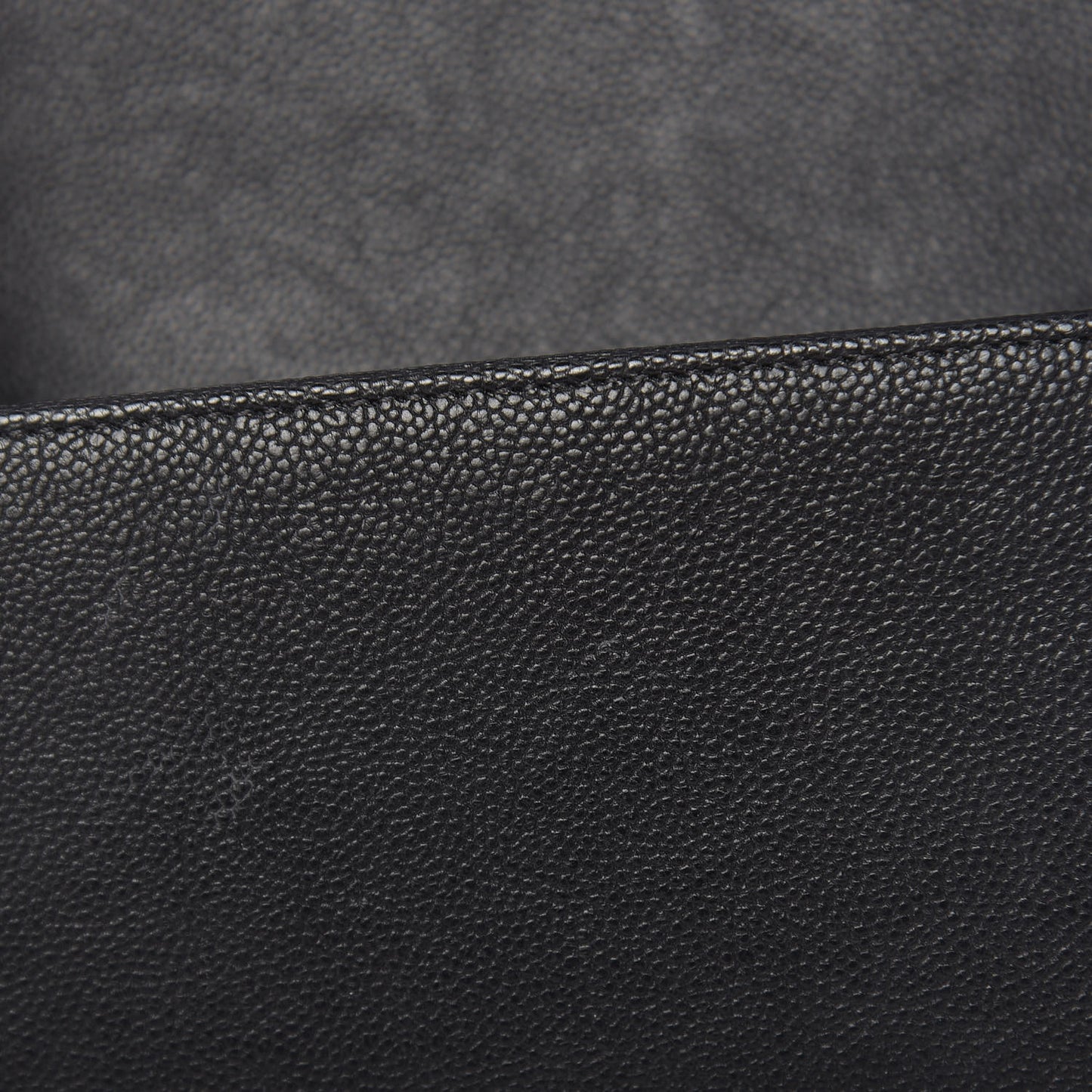 Caviar Quilted Medium Boy Flap Black