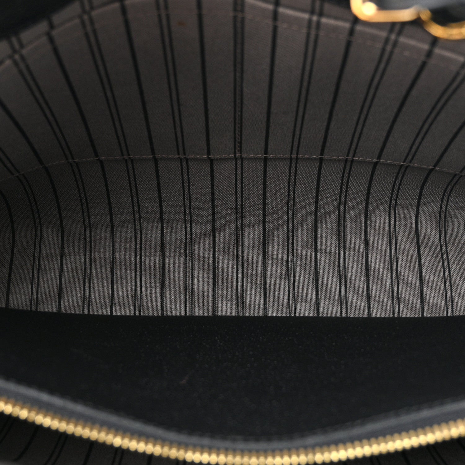 Louis Vuitton Empreinte Montaigne GM Black 6 of 14
