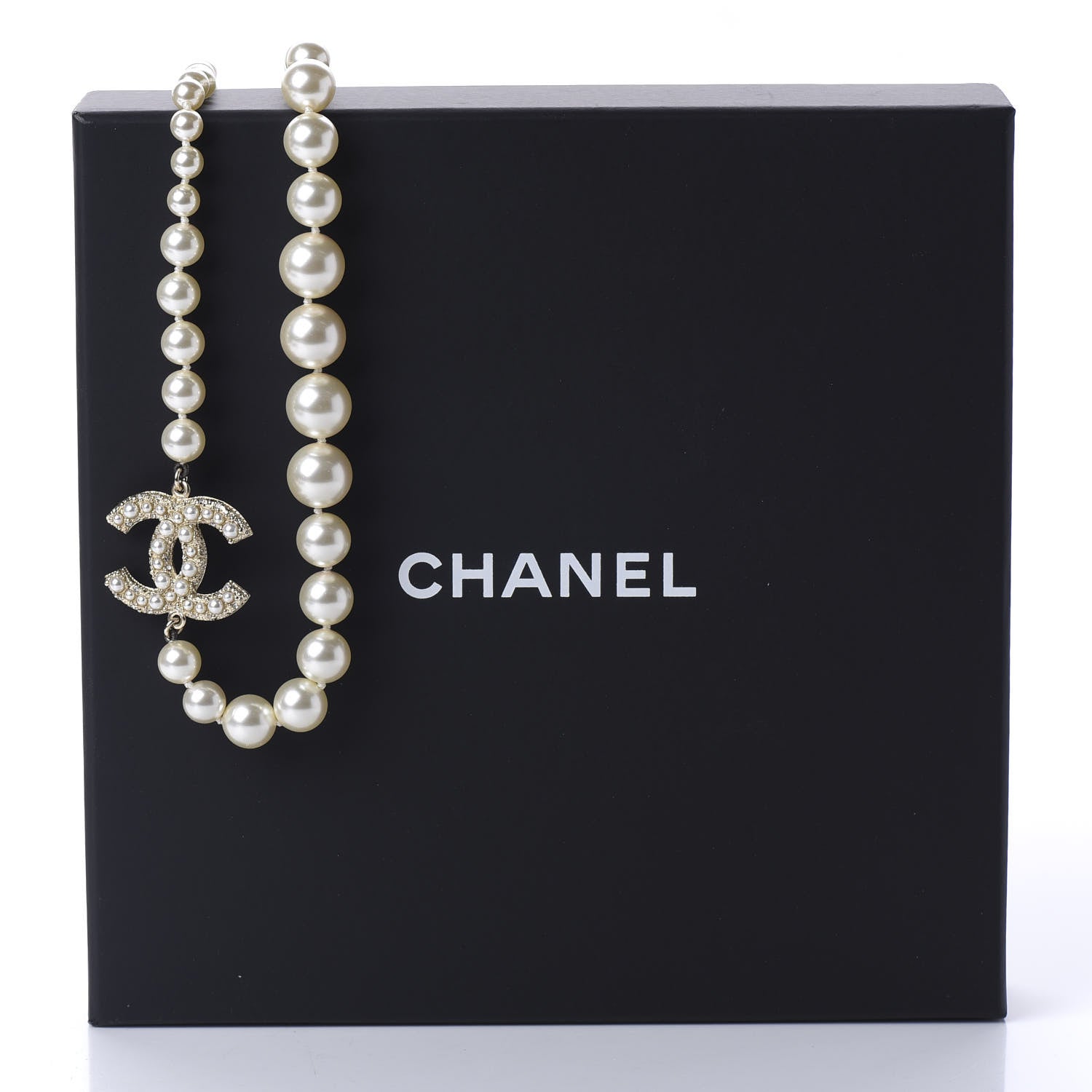 Chanel Graduated Pearl CC Short Necklace Gold 7 of 7