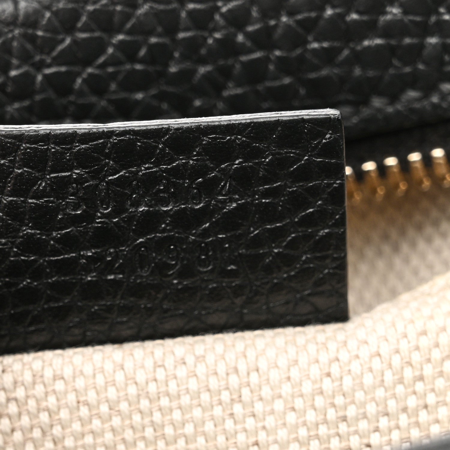 Gucci Pebbled Calfskin Small Soho Disco Bag Black 7 of 11