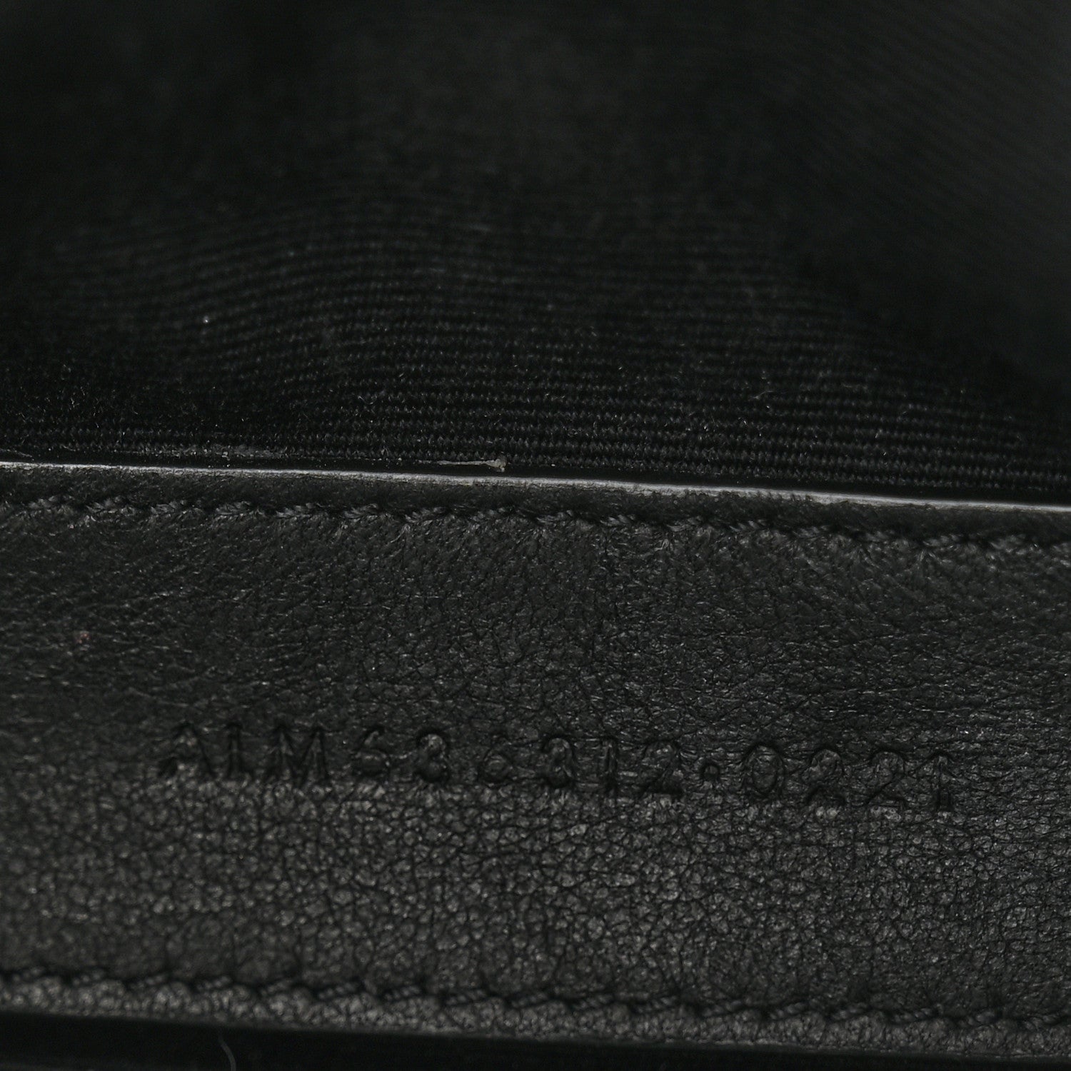Saint Laurent Grain De Poudre Chevron Monogram Monochrome Bill Pouch Black 7 of 9