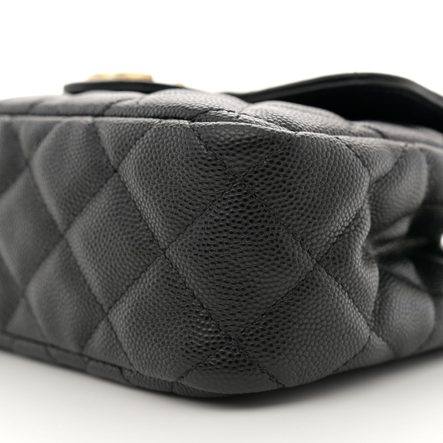 Caviar Quilted Small Wavy CC Hobo Black
