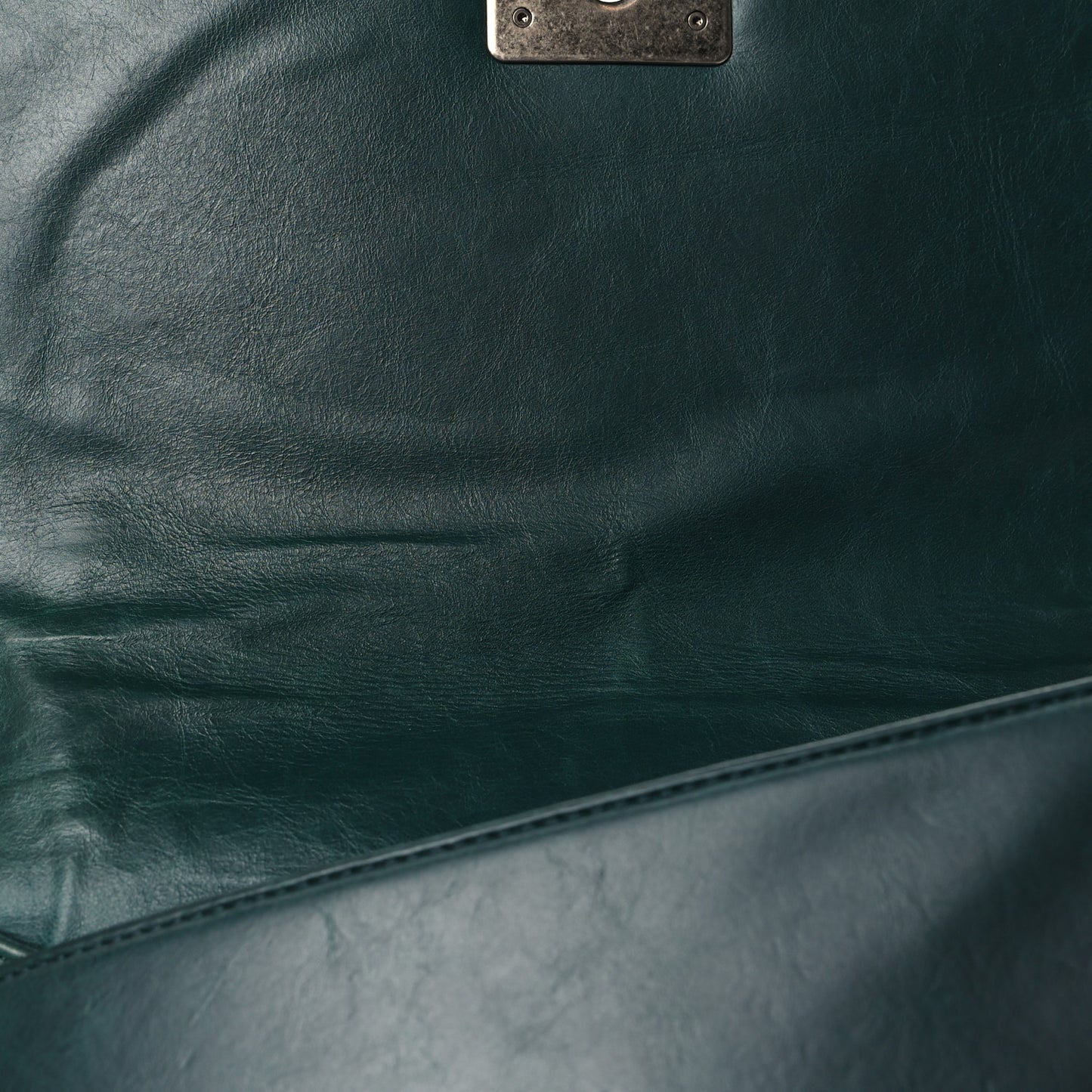 Calfskin Double Stitch Medium Boy Flap Green