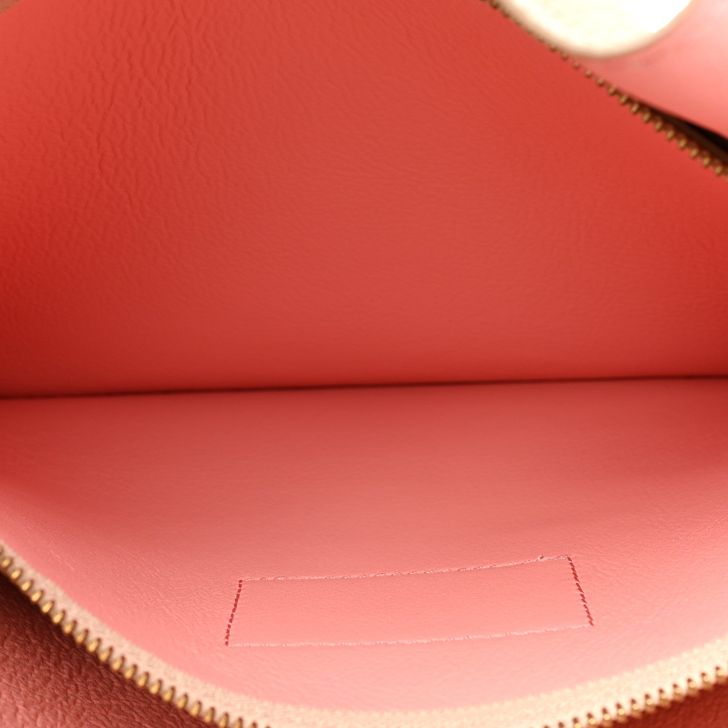 Marc Jacobs Grained Calfskin The Director Tote Beige 6 of 15
