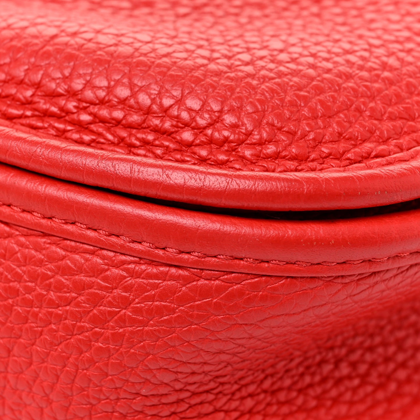 Taurillon Clemence Evelyne III PM Rouge De Coeur