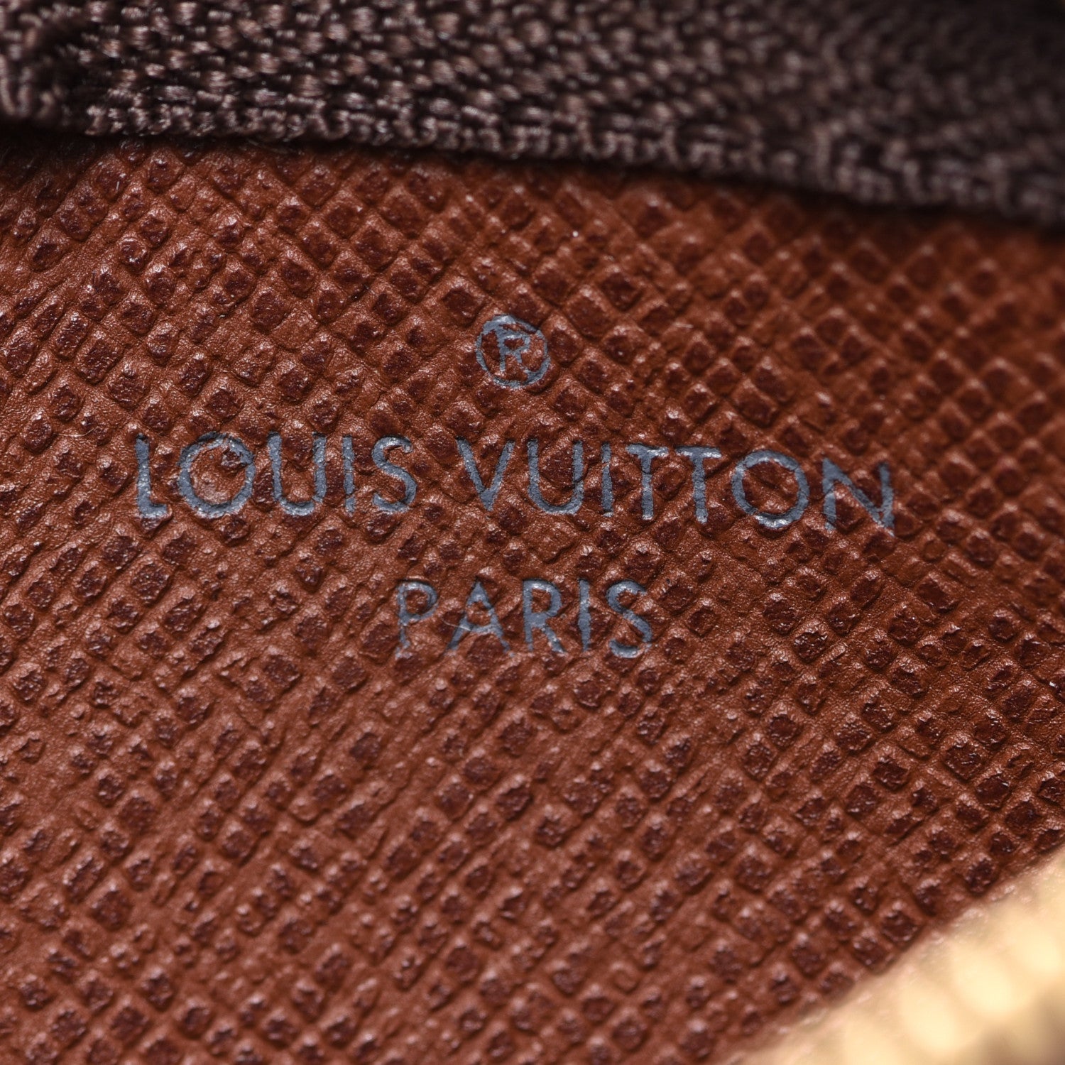 Louis Vuitton Monogram Key Pouch 6 of 7