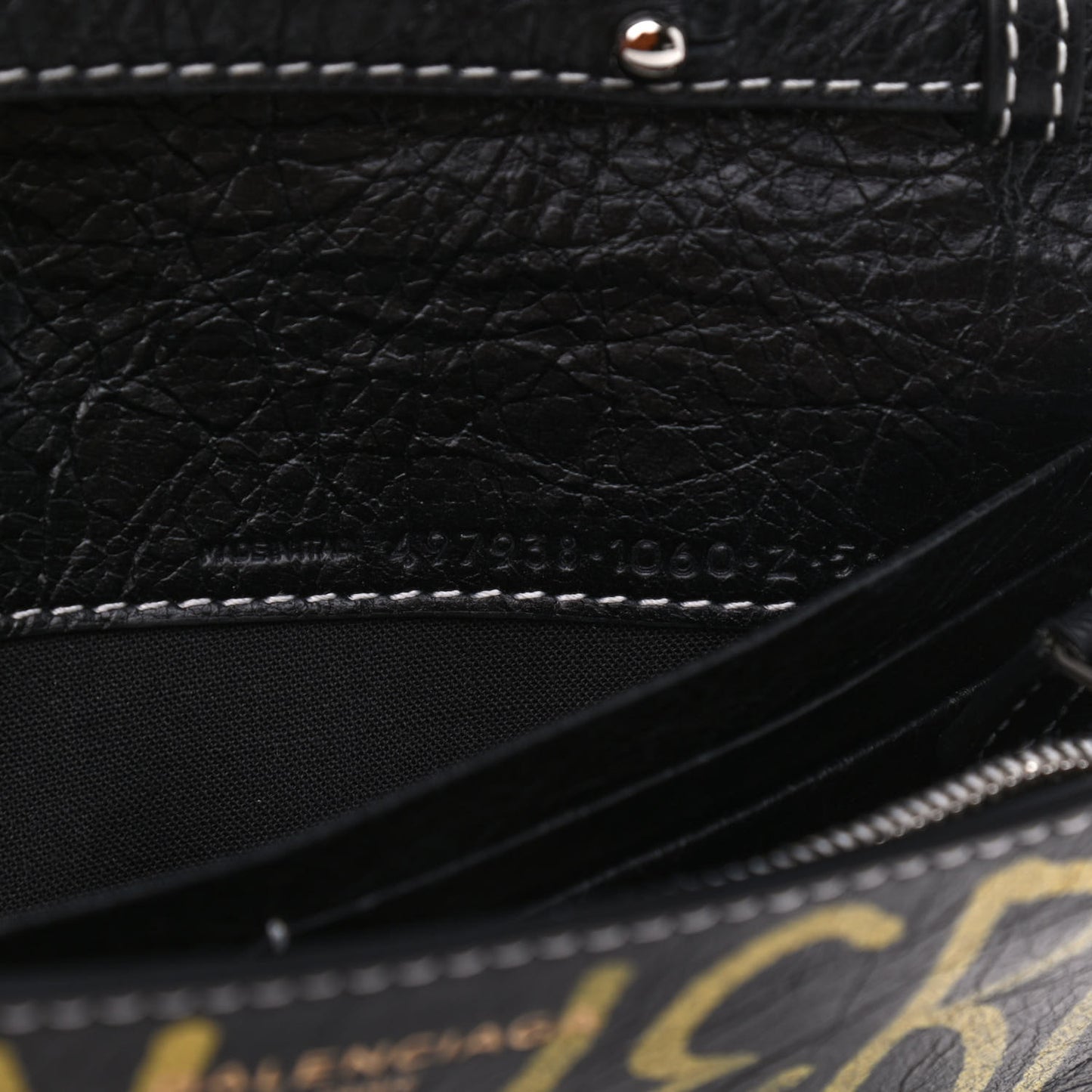 Agneau Arena Graffiti All Over Bazar Chain Shoulder Bag Black Multicolor
