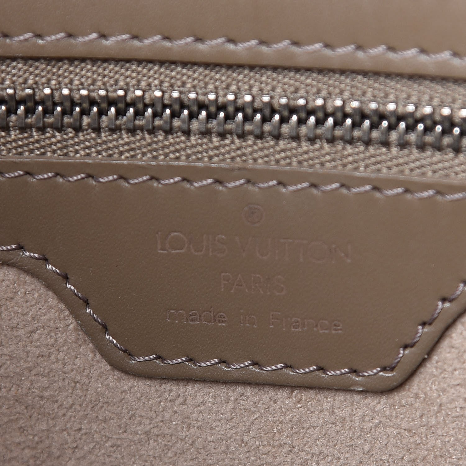 Louis Vuitton Epi Lussac Pepper 6 of 10
