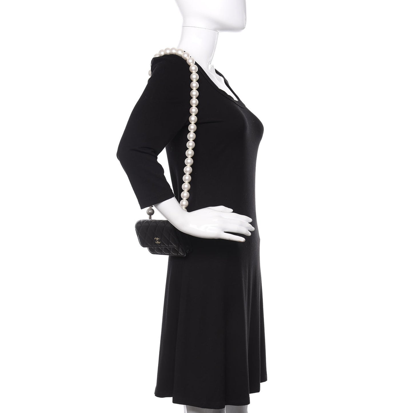 Calfskin Quilted Pearl Clutch With Chain Black