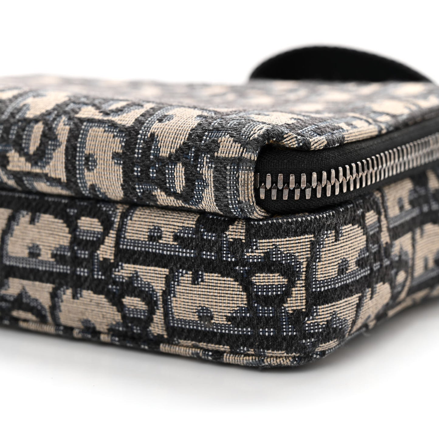 Oblique Pouch Beige Black