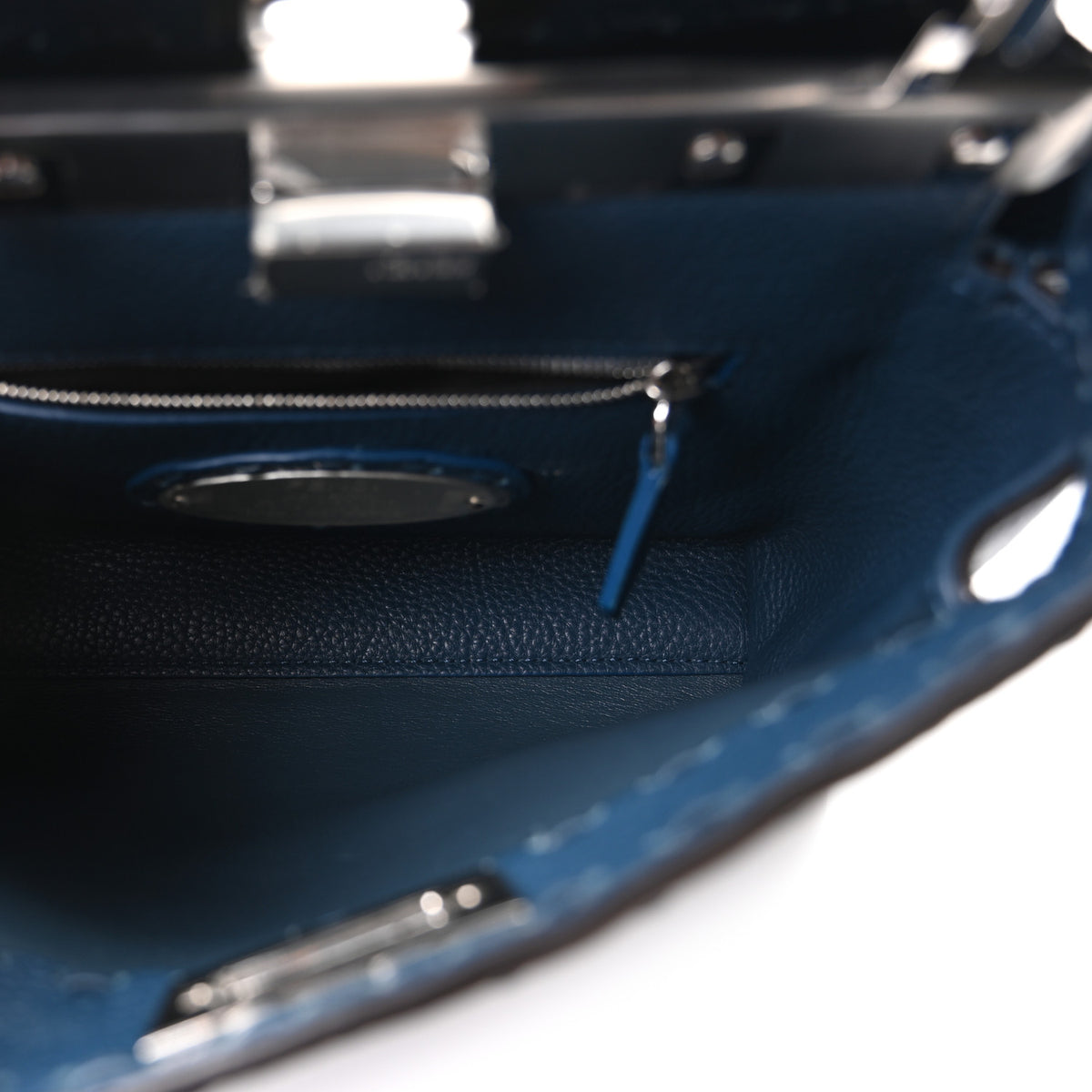 Cuoio Romano Selleria Macro Stitchings Mini Peekaboo Iconic Satchel Placca Argento