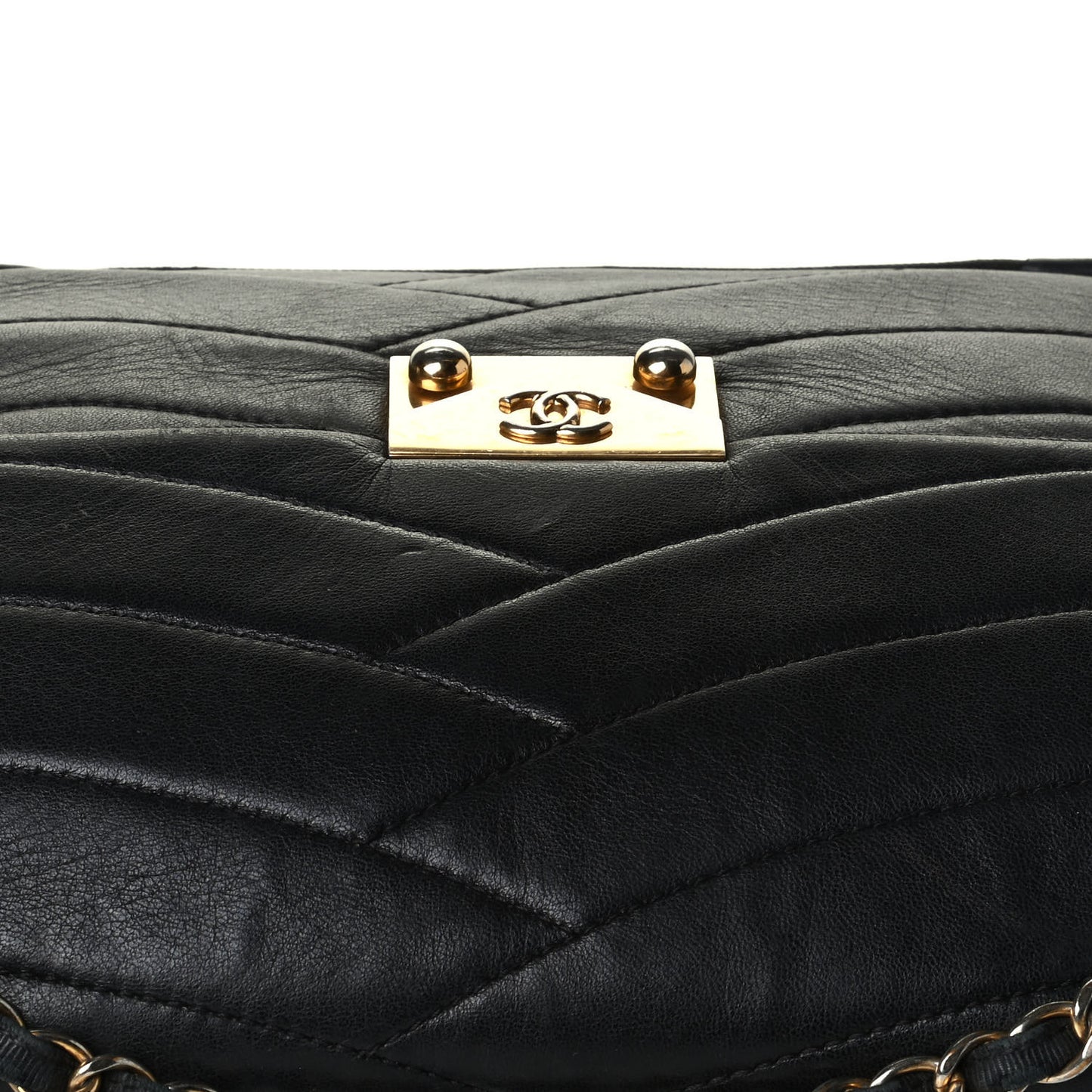 Lambskin Scallop Quilted Medium Pagoda Flap Black