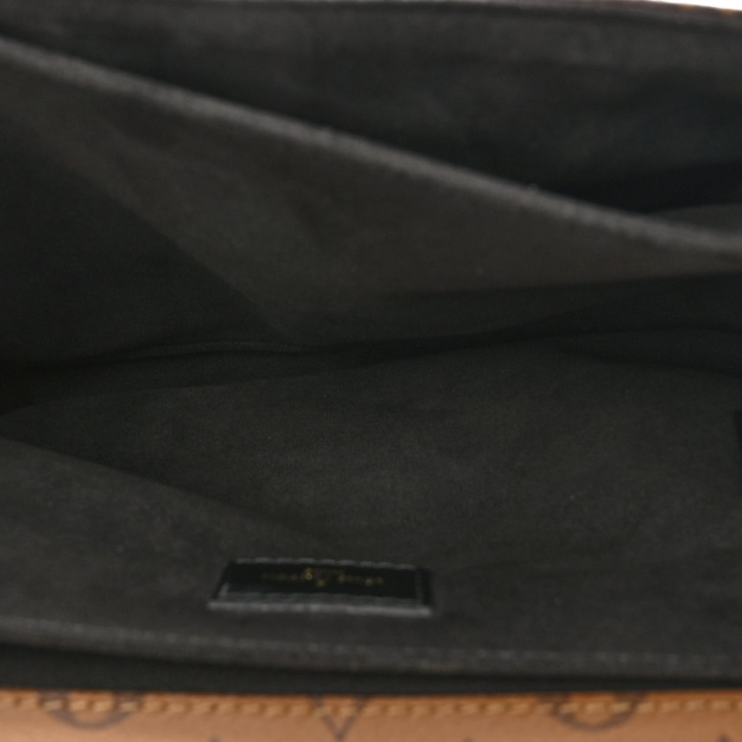 Reverse Monogram Pochette Metis