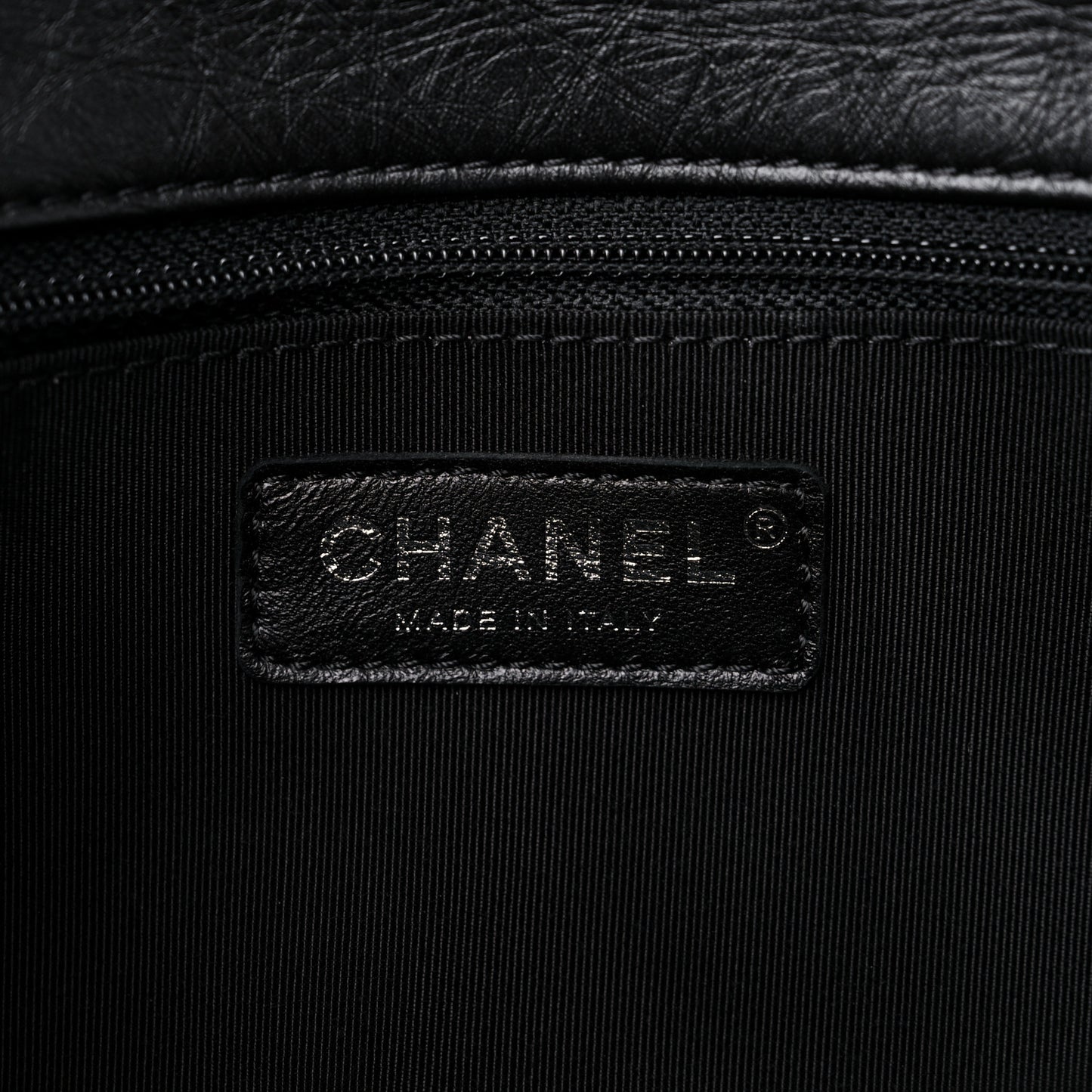 Crumpled Calfskin Medium Chain All Over Flap Black