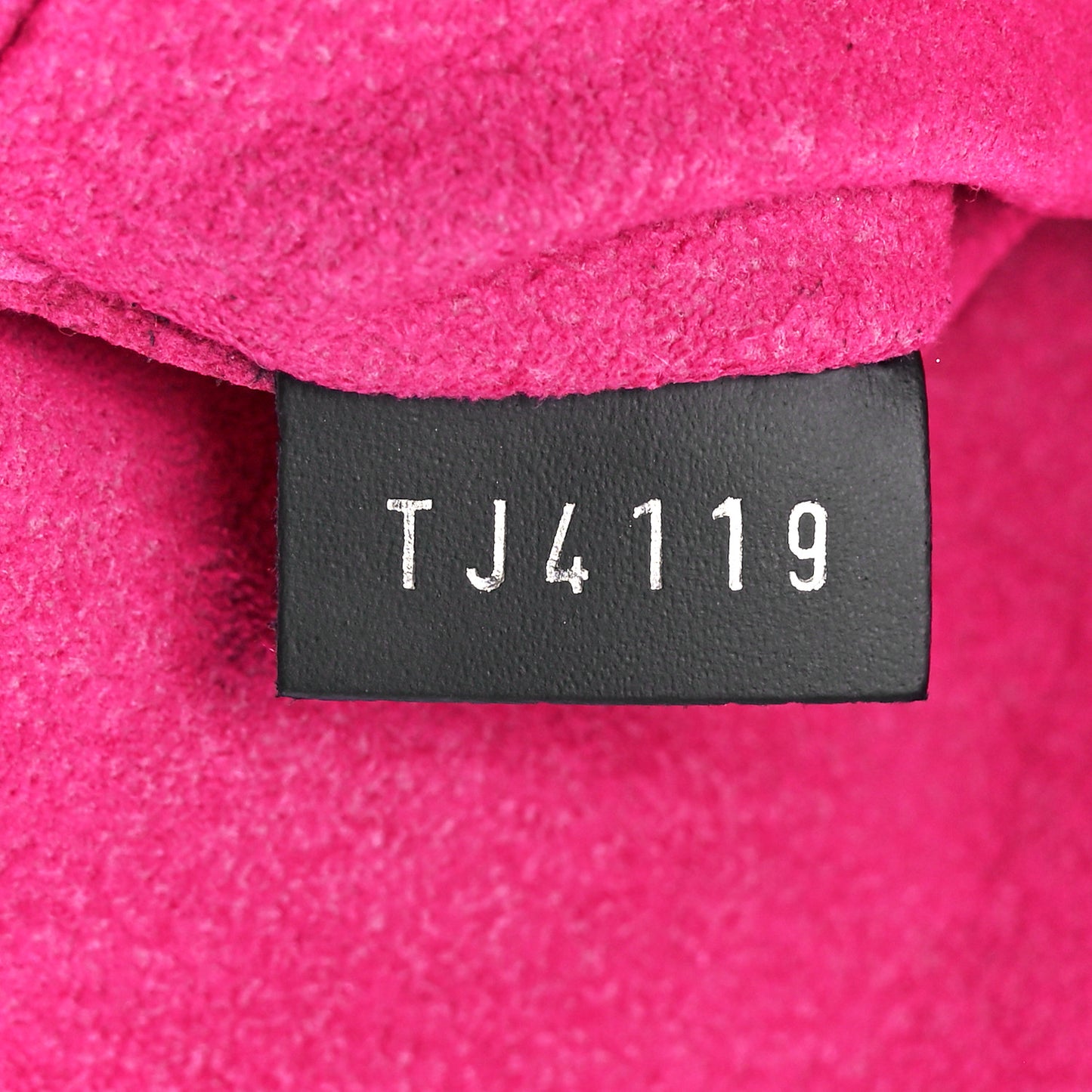 Epi Pochette Felicie Black Hot Pink