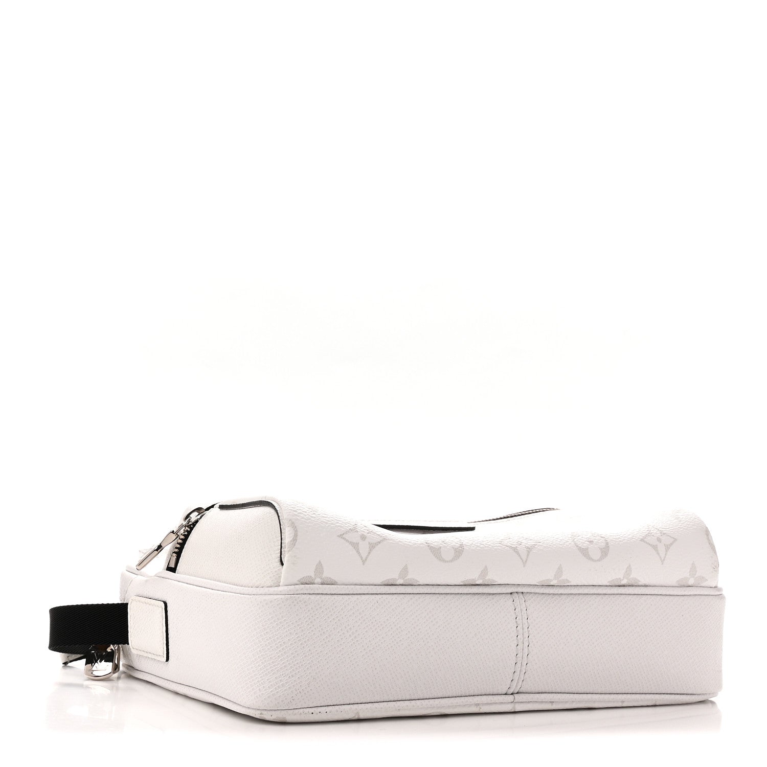 Louis Vuitton Taigarama Outdoor Messenger Optic White 4 of 9