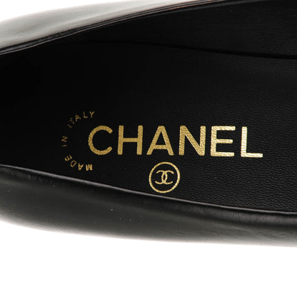 Chanel Calfskin Patent Cap Toe CC Pumps 39.5 Black White 7 of 7